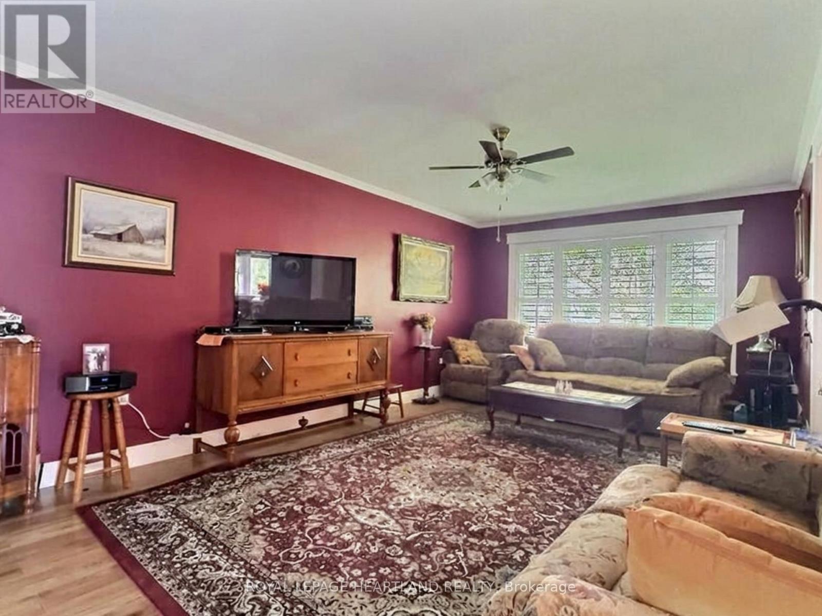 19 Centre Street Property Photo 7