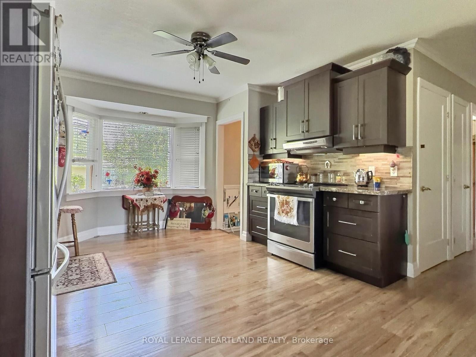 19 Centre Street Property Photo 8