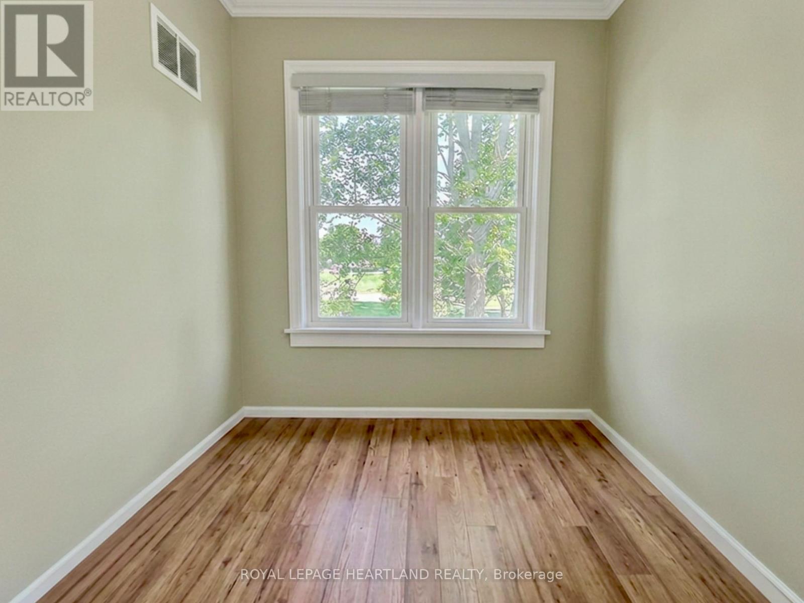 19 Centre Street Property Photo 14