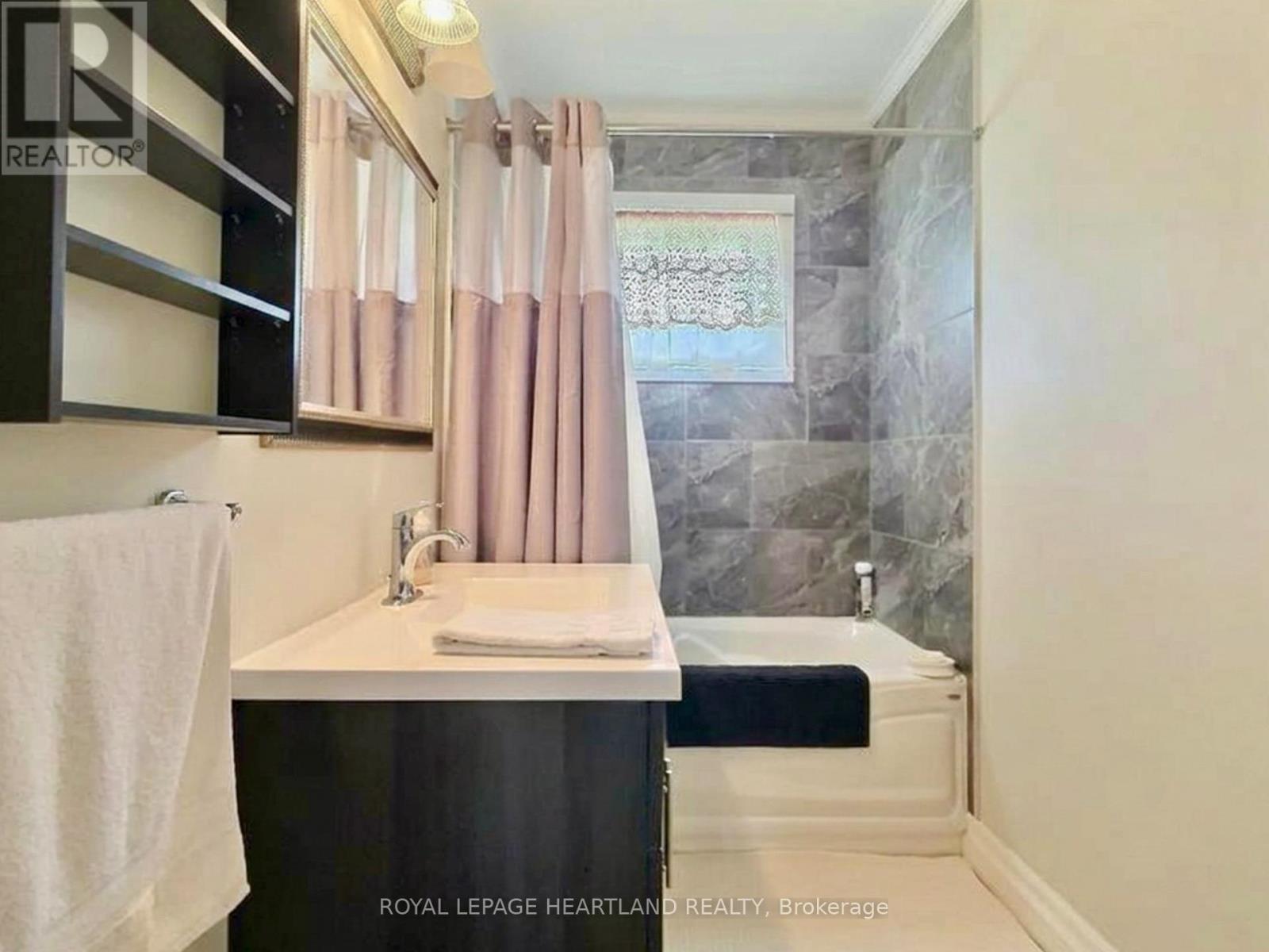 19 Centre Street Property Photo 20