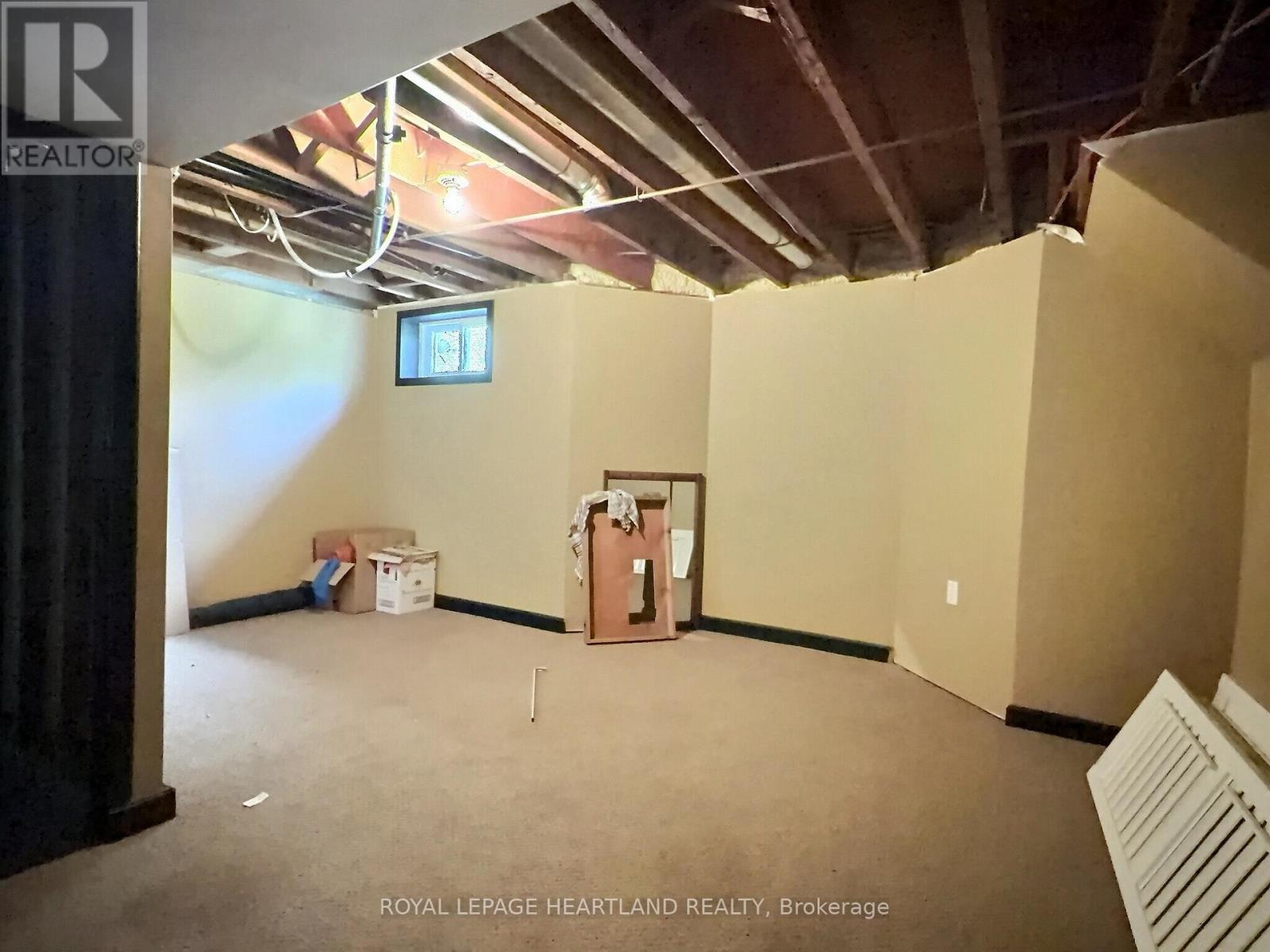 19 Centre Street Property Photo 25