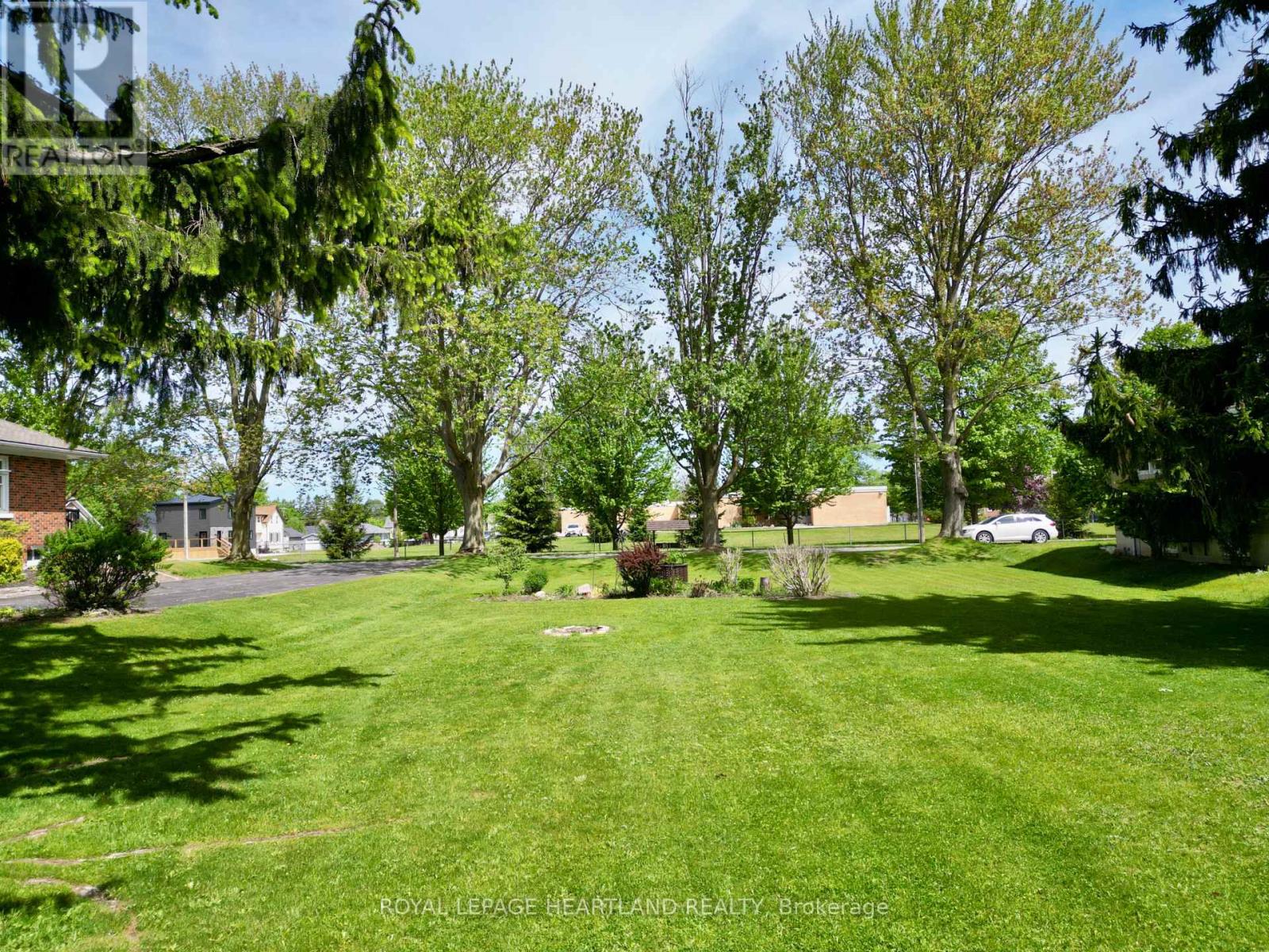 19 Centre Street Property Photo 27