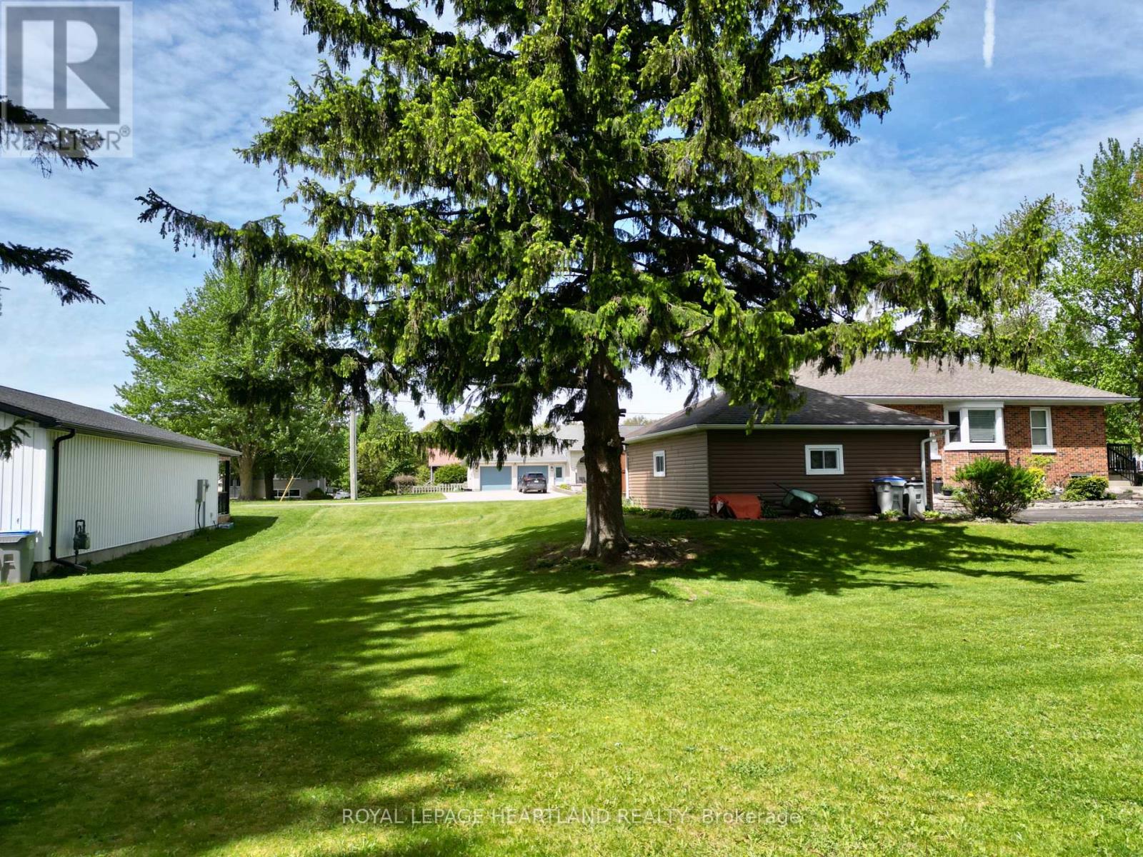 19 Centre Street Property Photo 28