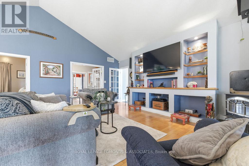 700 Point Church Drive Property Photo 18