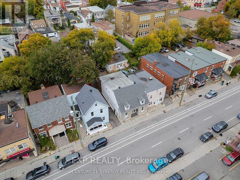 277 St Patrick Street Property Photo 3