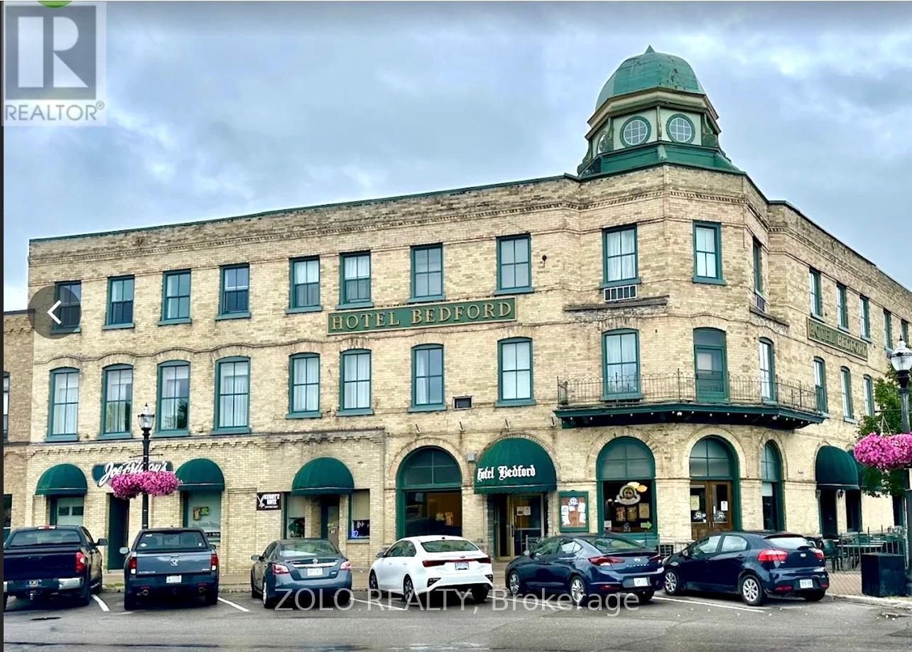 92 Courthouse Square Property Photo 1