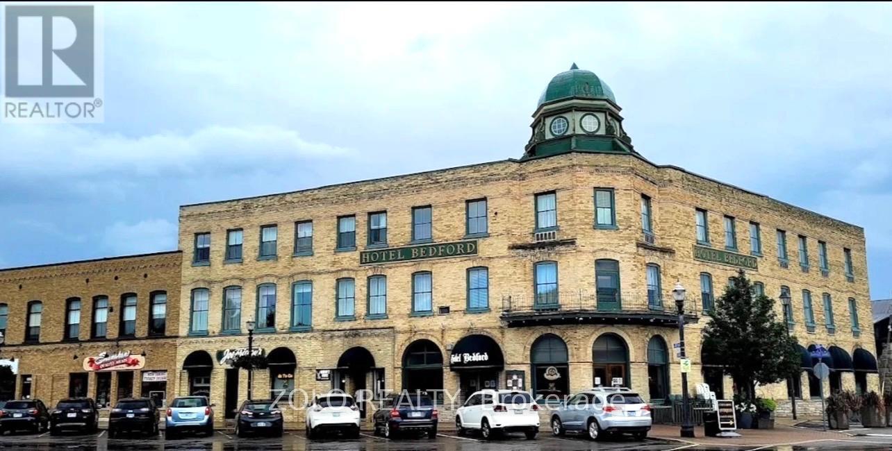 92 Courthouse Square Property Photo 2