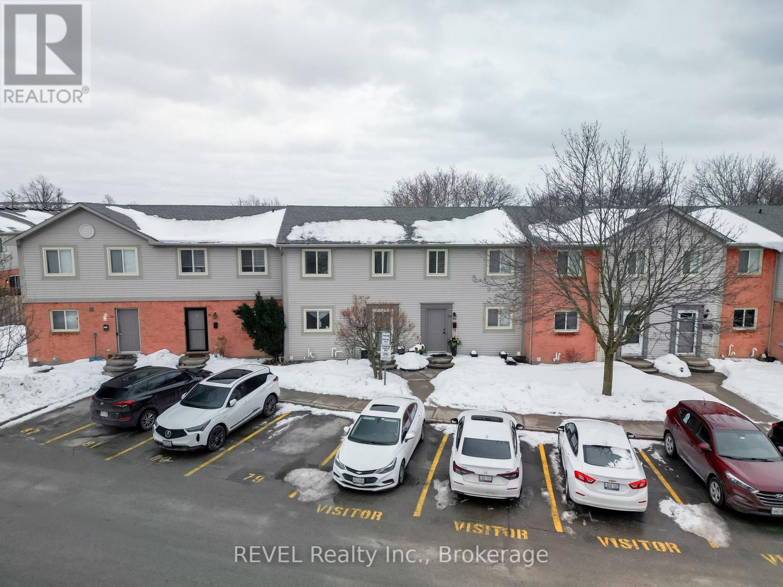 80 - 65 Dorchester Boulevard Property Photo 2