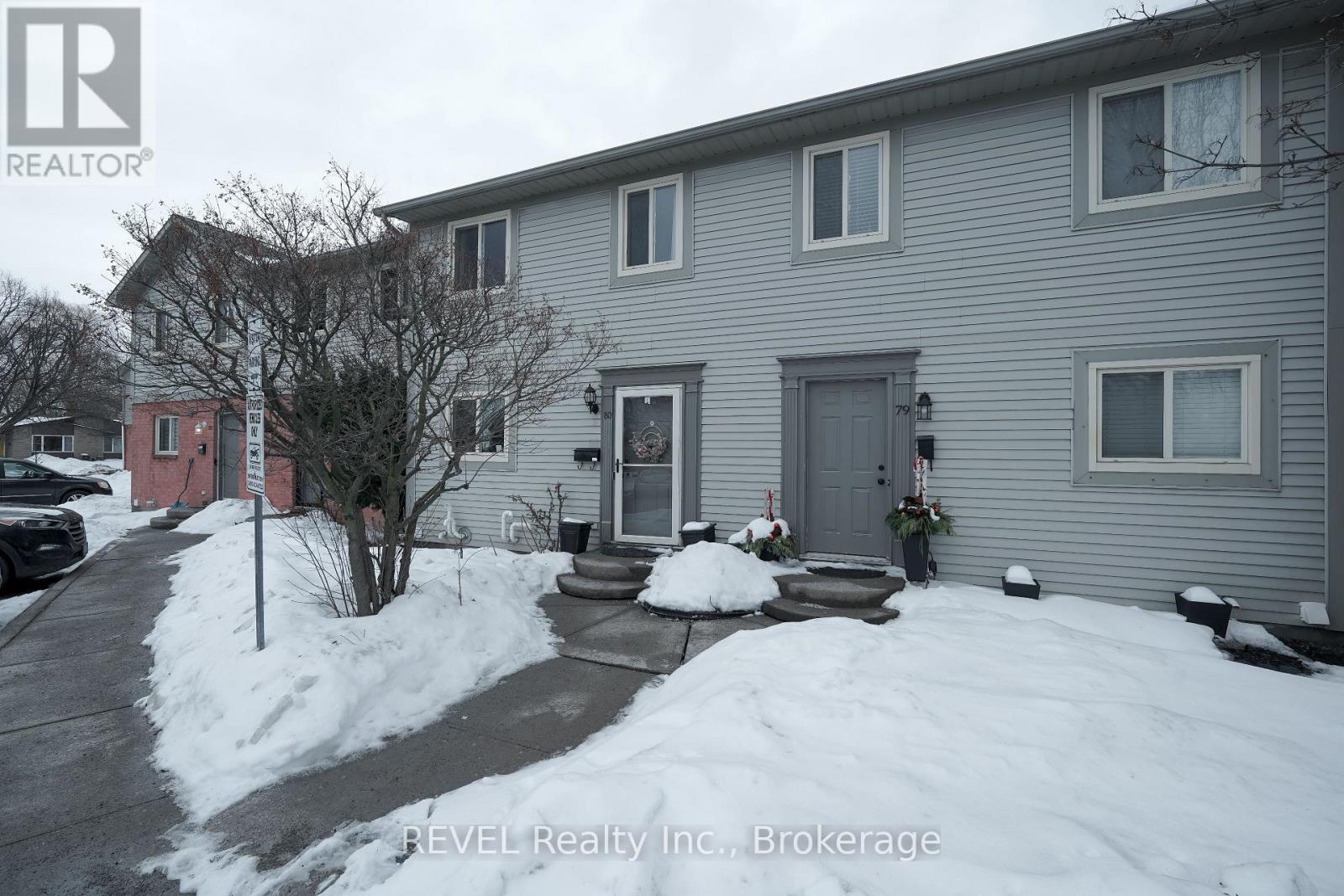 80 - 65 Dorchester Boulevard Property Photo 3