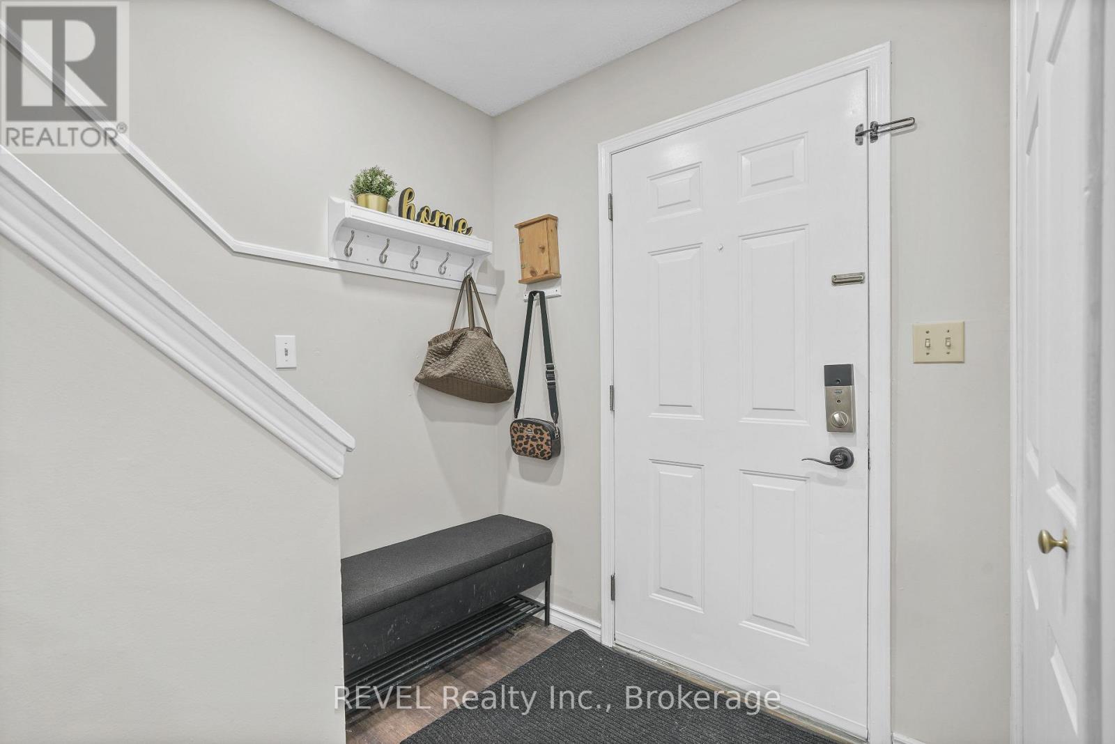 80 - 65 Dorchester Boulevard Property Photo 6