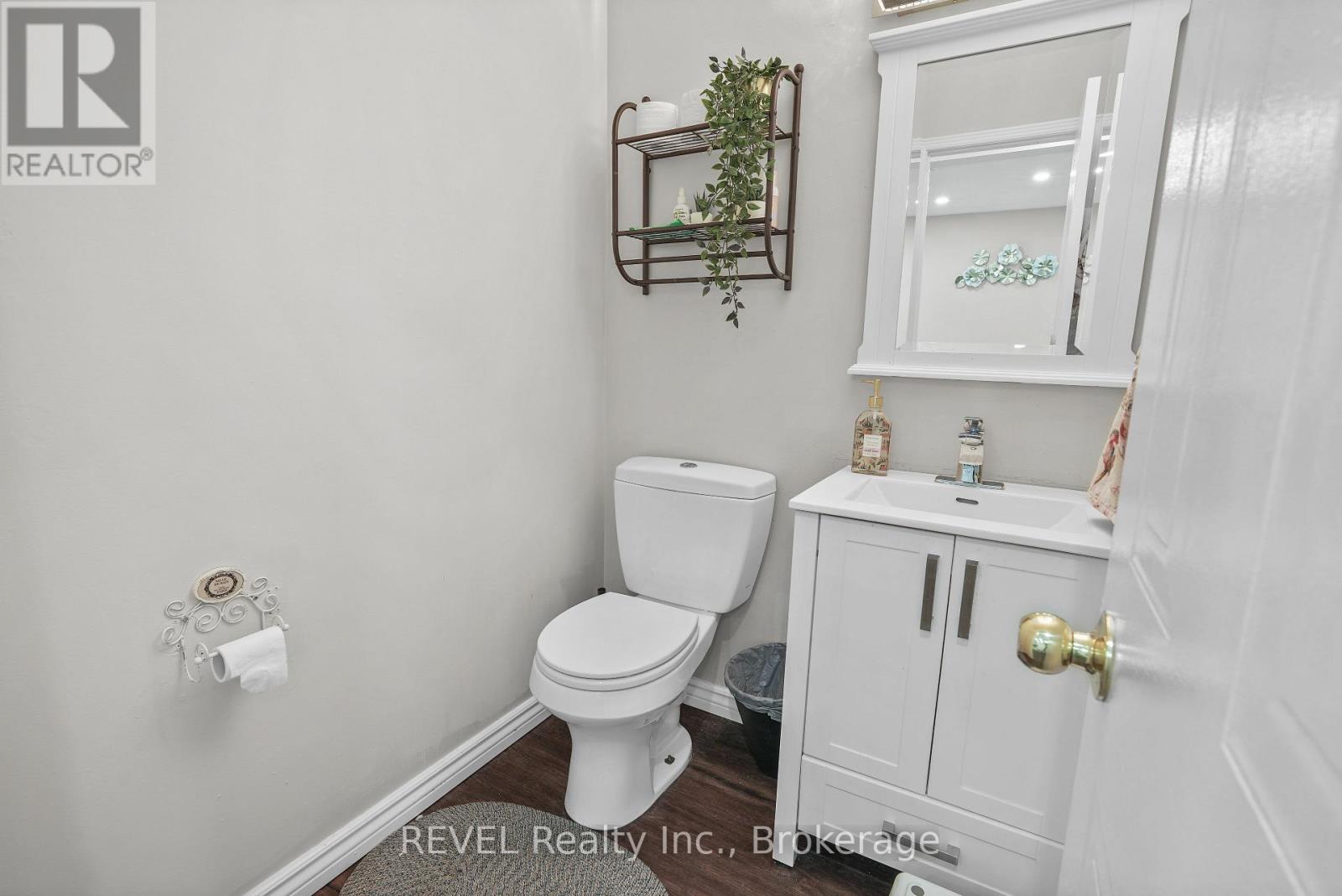 80 - 65 Dorchester Boulevard Property Photo 12
