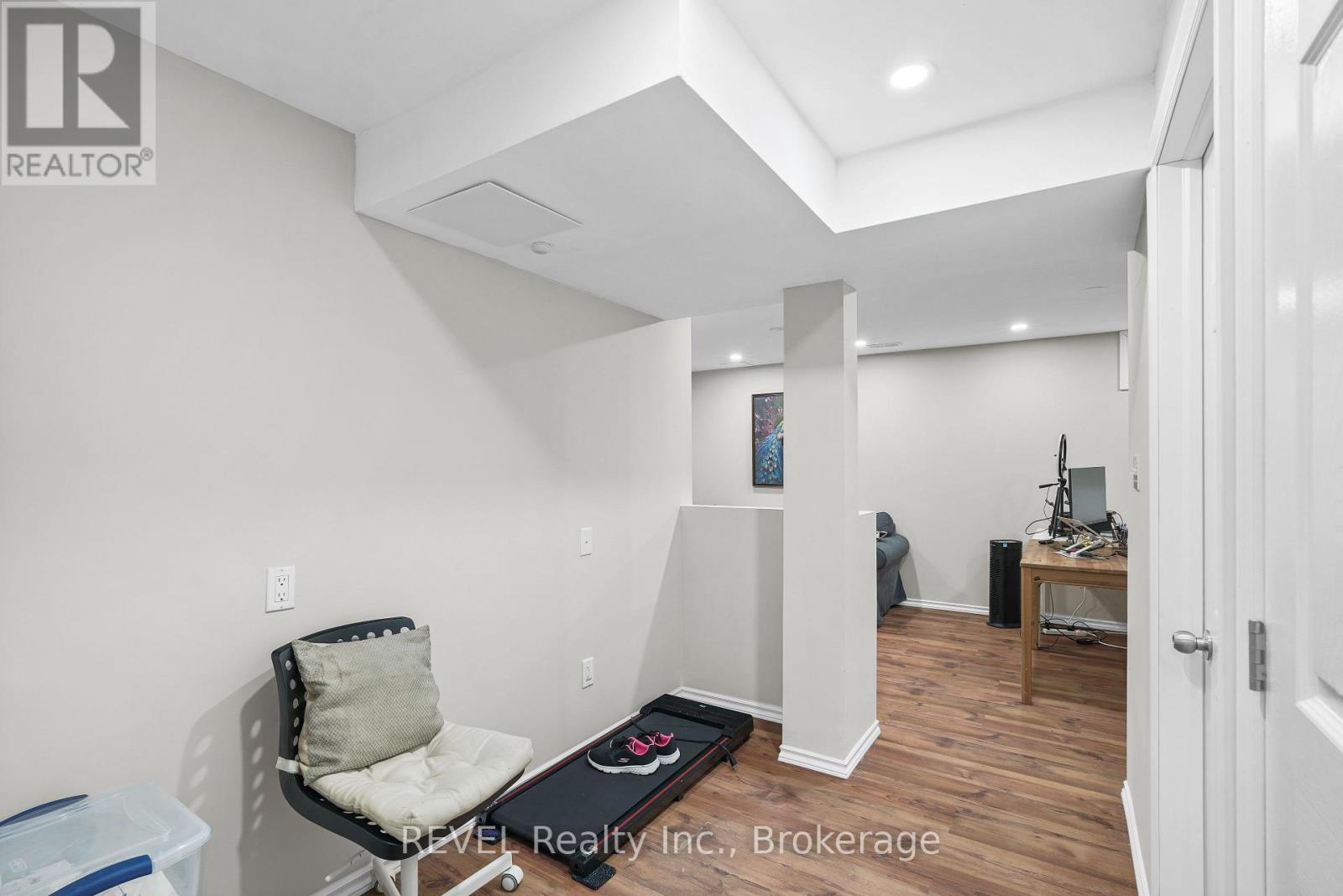 80 - 65 Dorchester Boulevard Property Photo 23