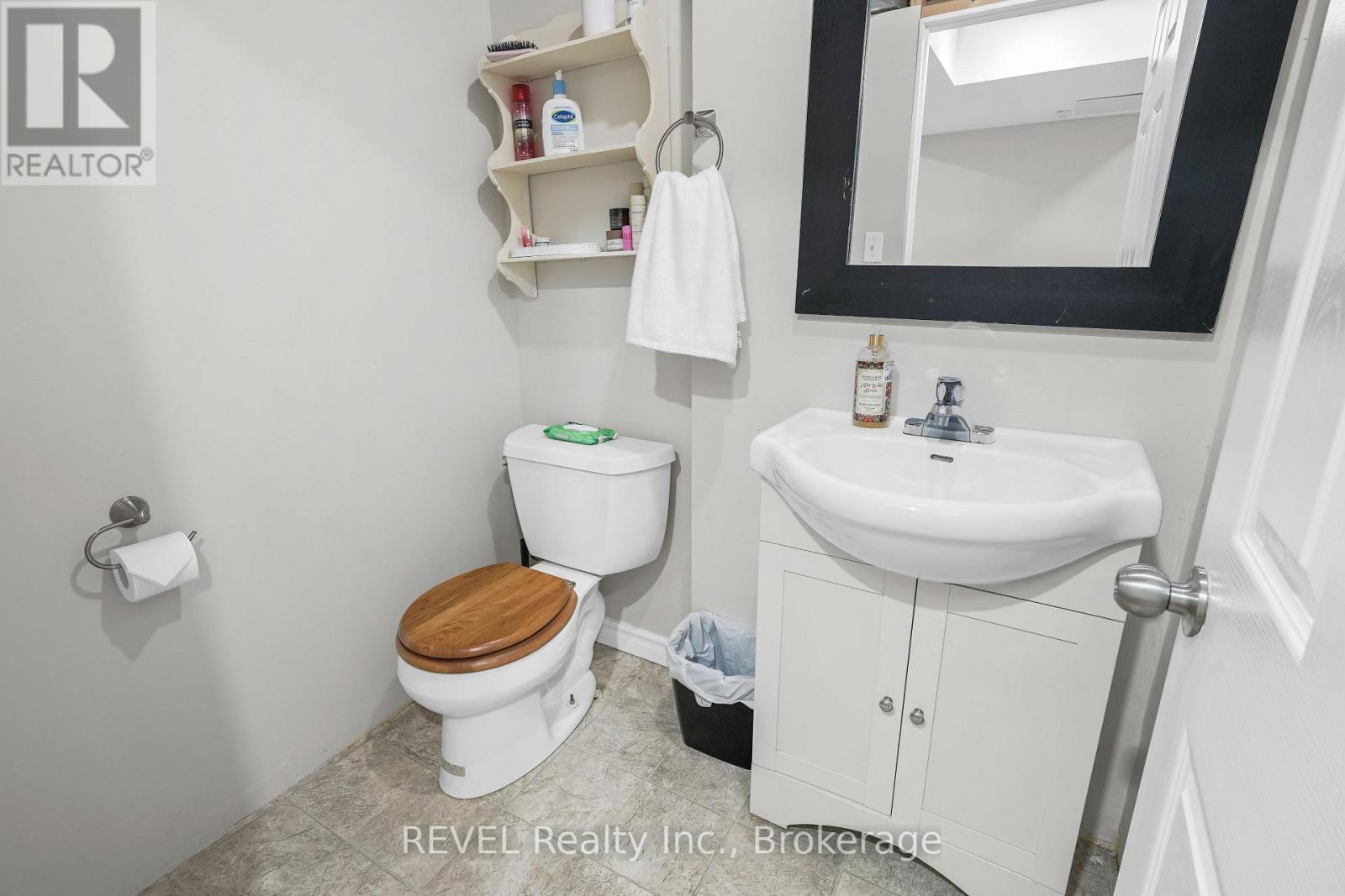 80 - 65 Dorchester Boulevard Property Photo 26