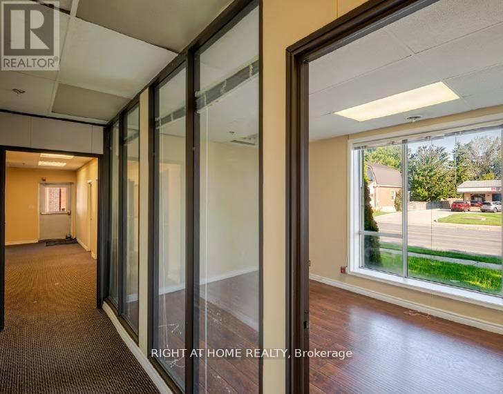 3 - 649 Ontario Street Property Photo 2
