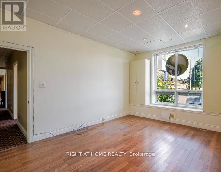3 - 649 Ontario Street Property Photo 3