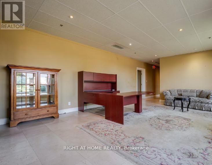 3 - 649 Ontario Street Property Photo 5
