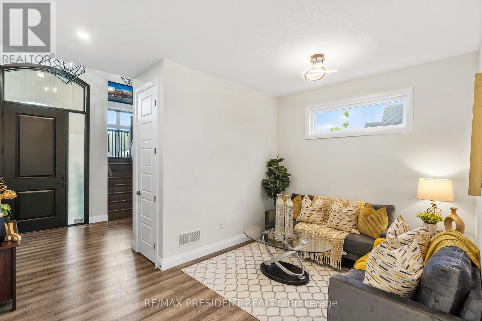 191 Foxborough Place Property Photo 11