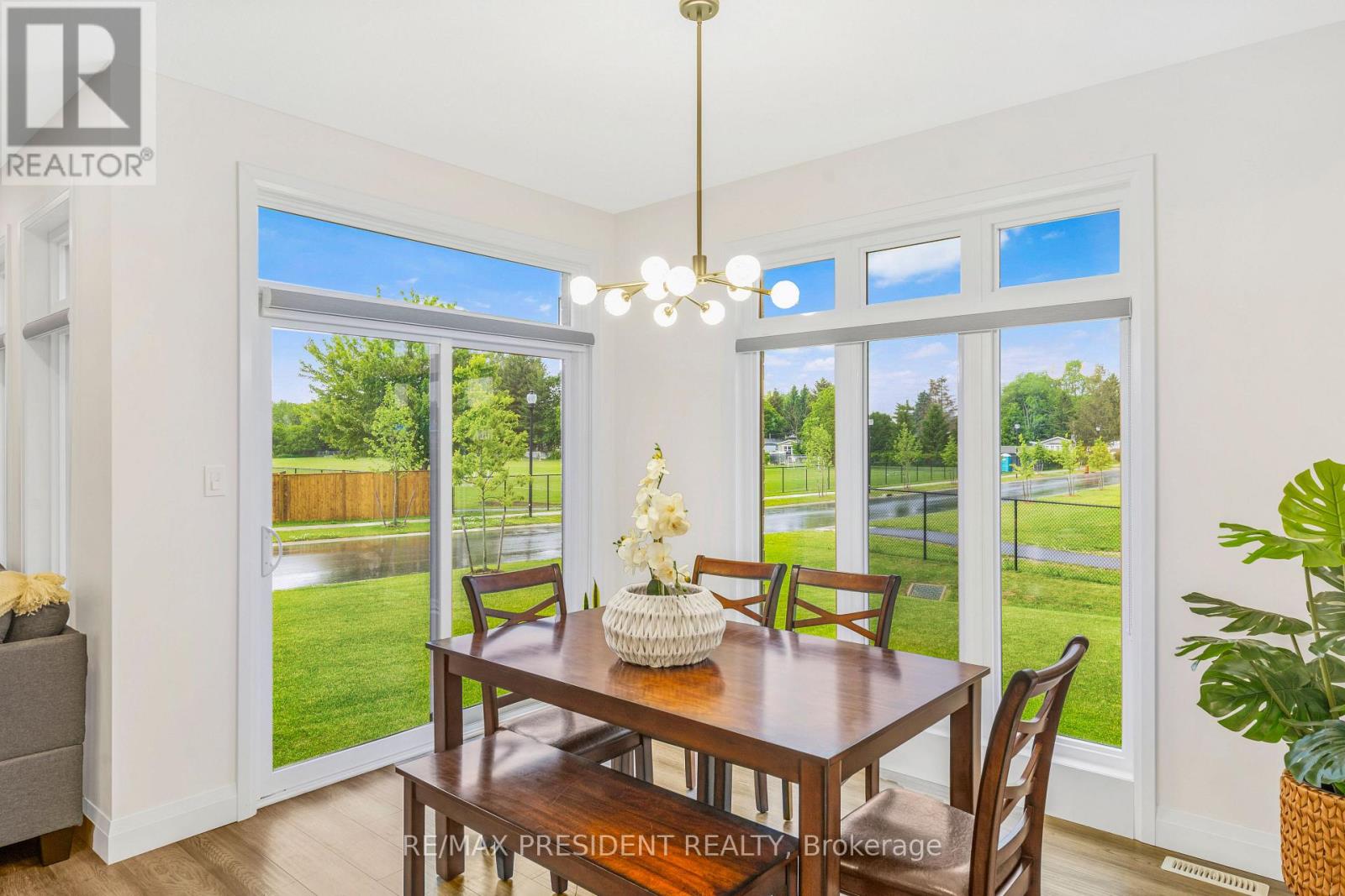 191 Foxborough Place Property Photo 14