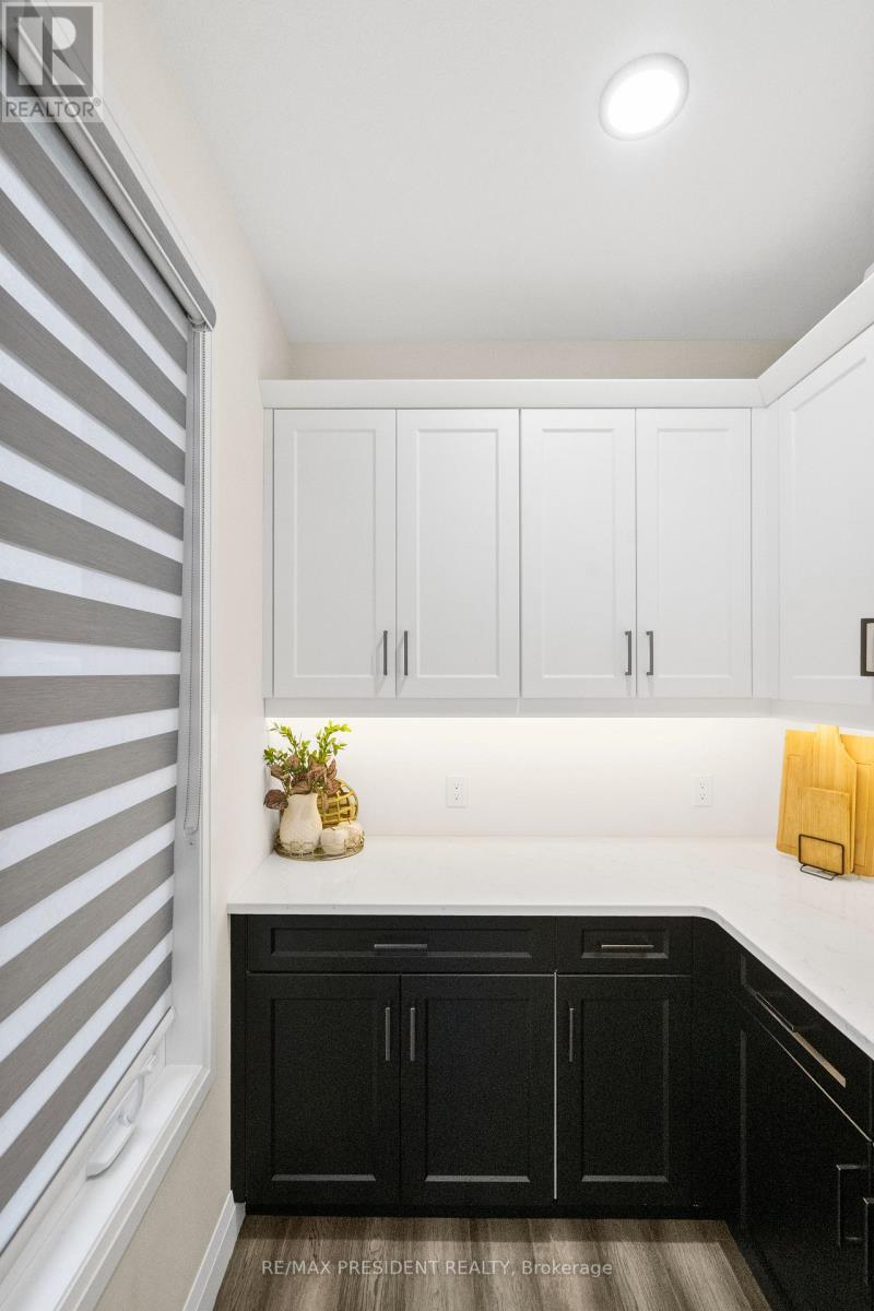 191 Foxborough Place Property Photo 19