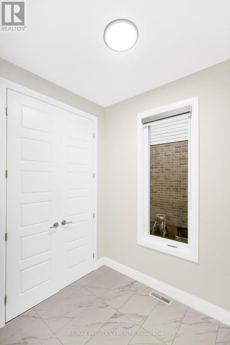 191 Foxborough Place Property Photo 20