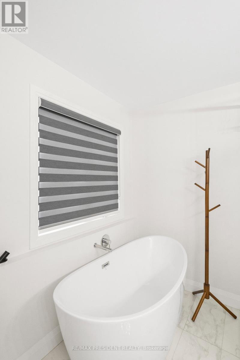 191 Foxborough Place Property Photo 28