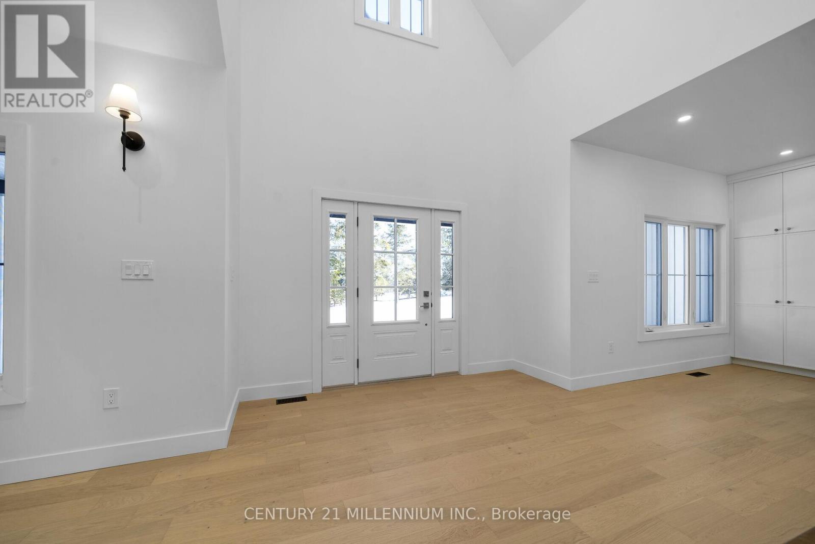 5450 Fifth Line Property Photo 7