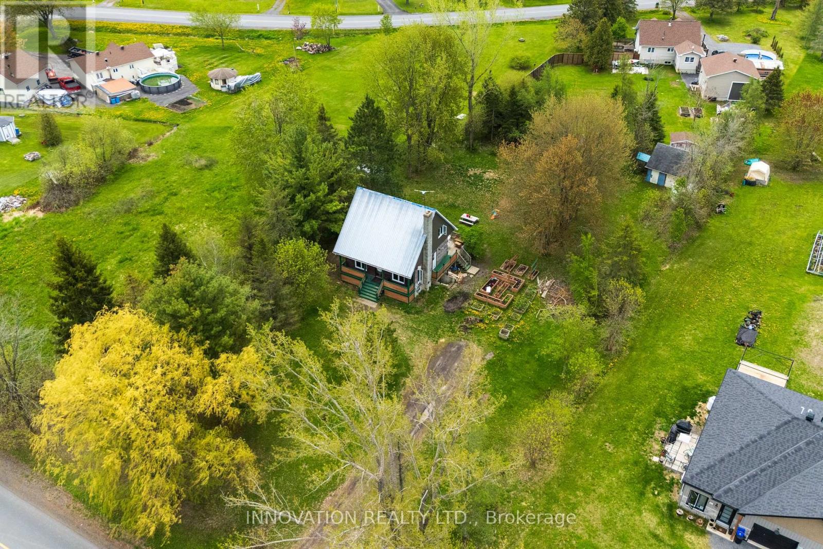 2911 Chartrand Street Property Photo 4