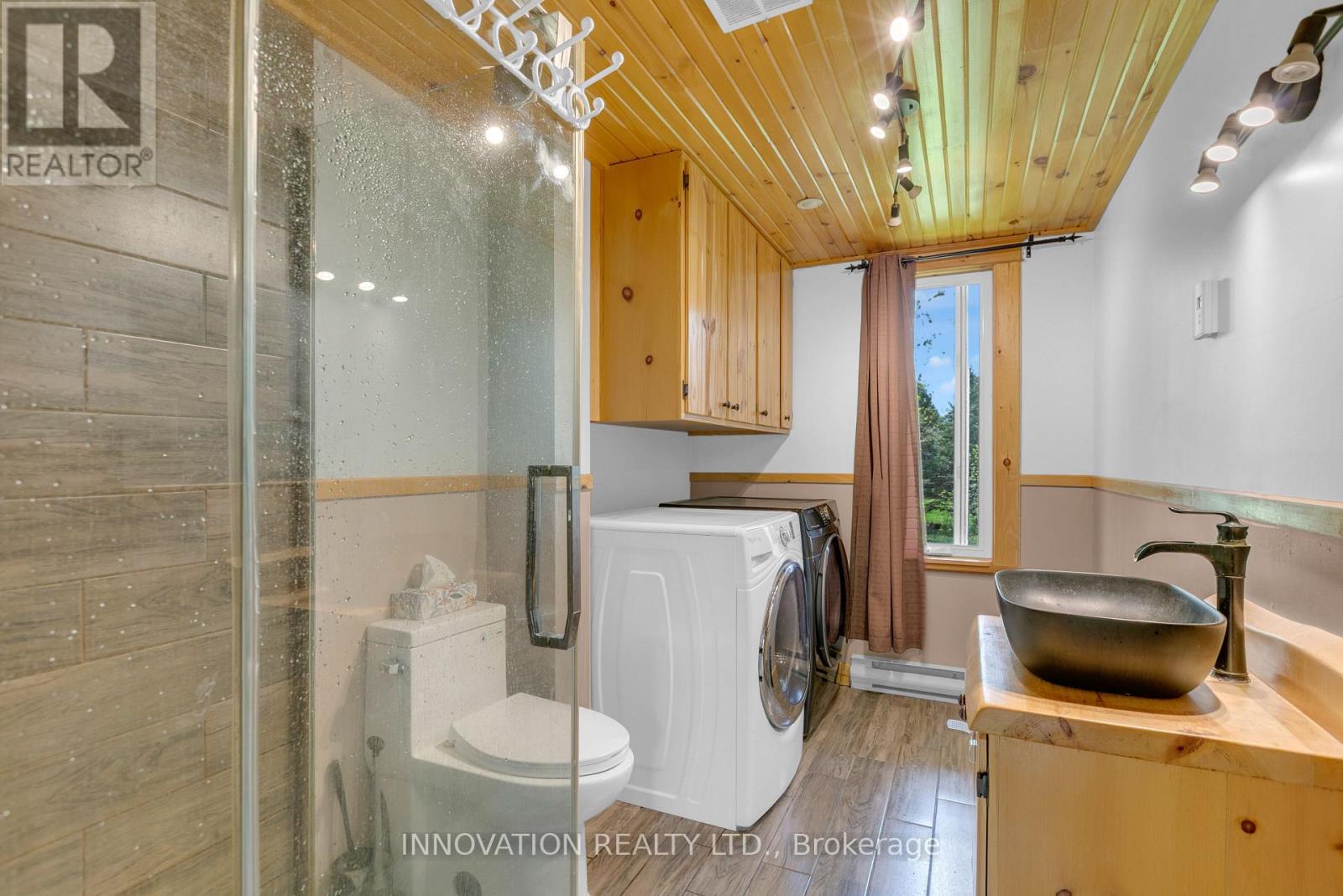 2911 Chartrand Street Property Photo 14