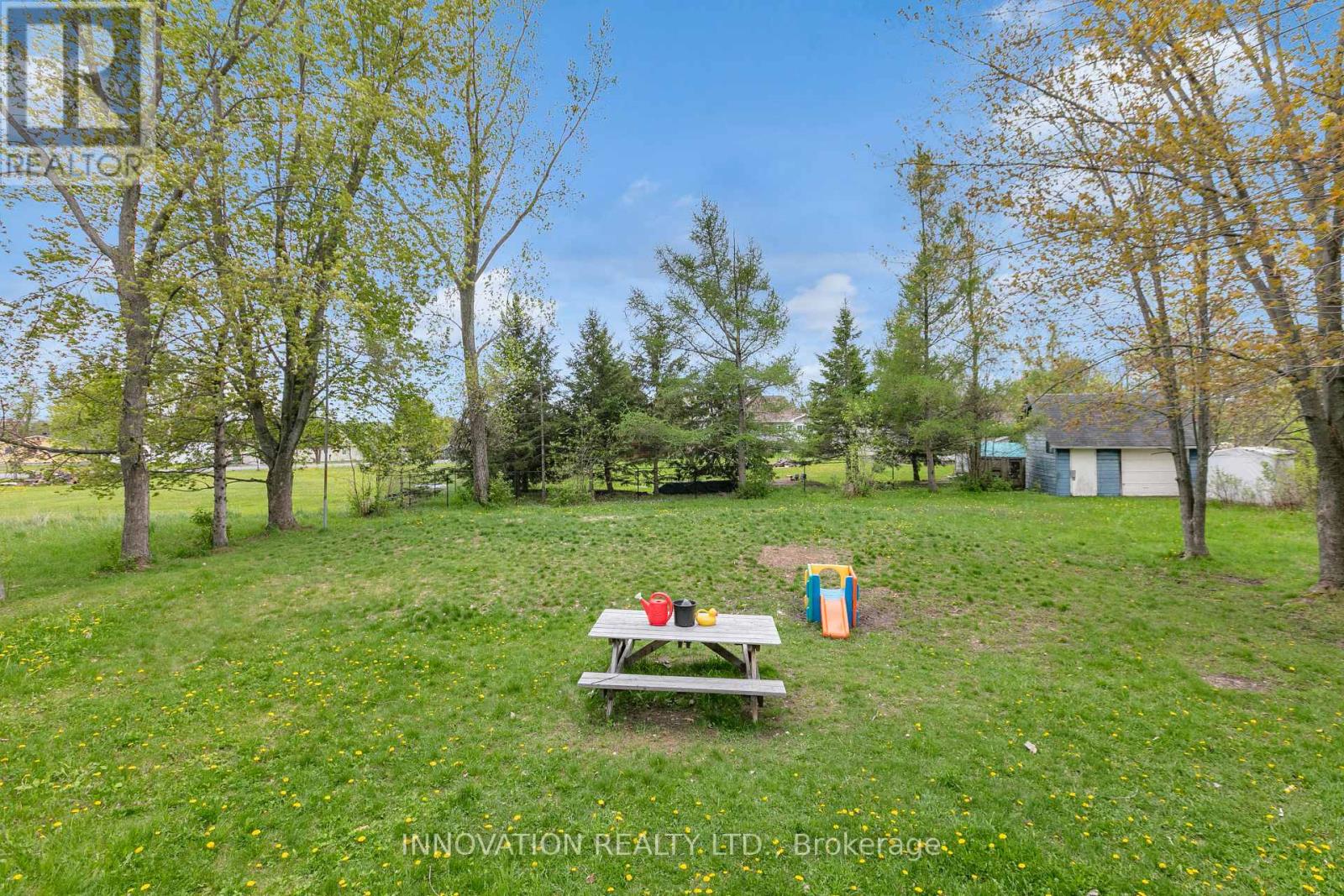 2911 Chartrand Street Property Photo 23