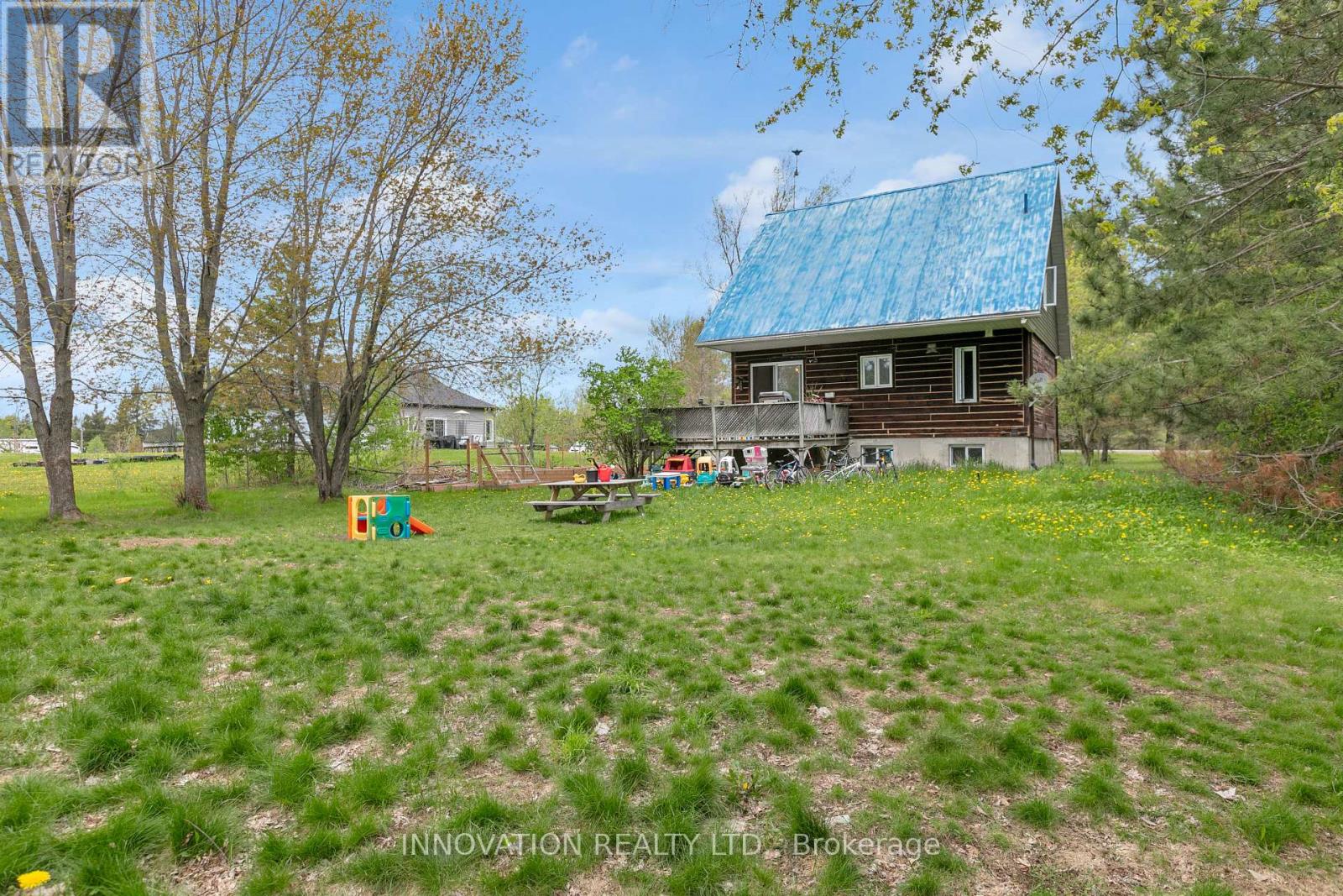 2911 Chartrand Street Property Photo 24