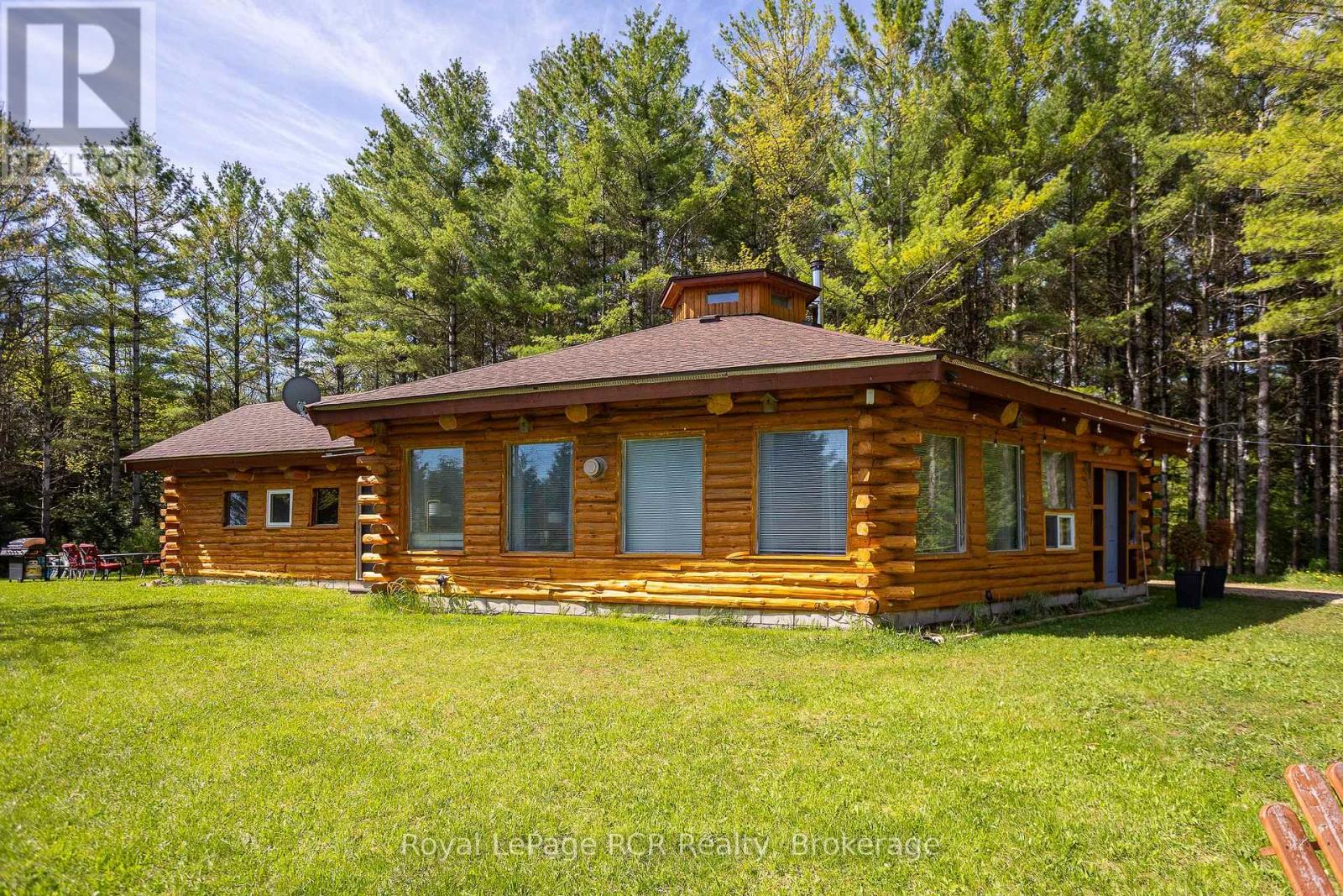 776318 Highway 10 Property Photo 4