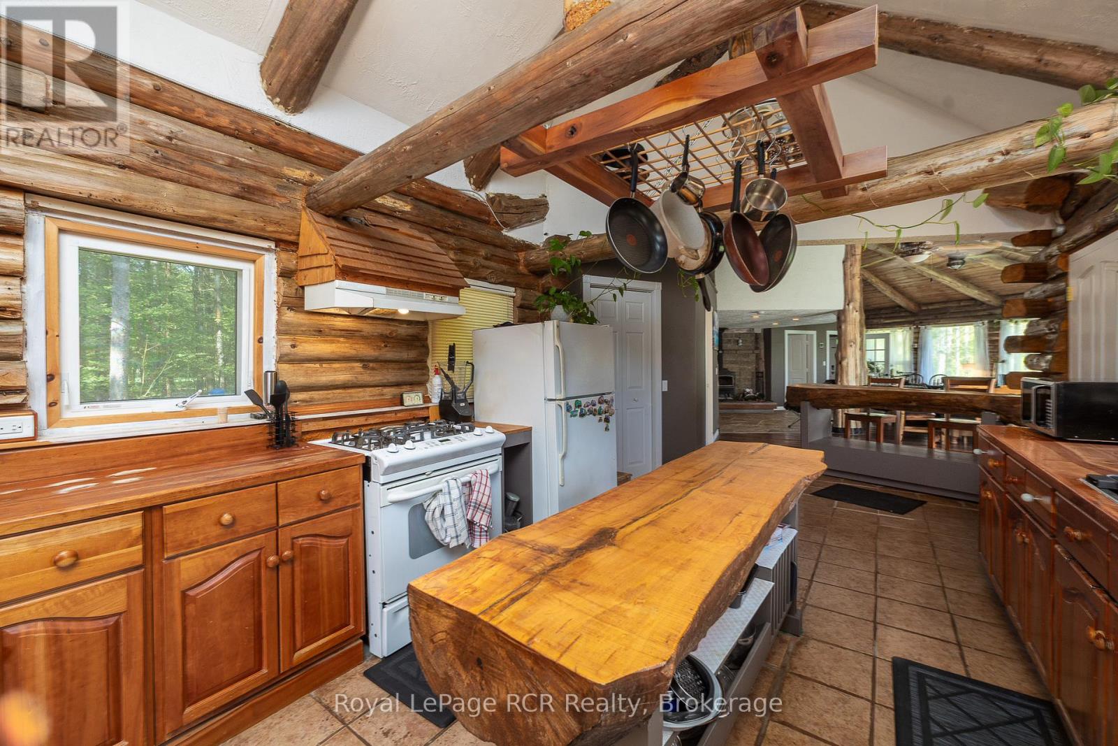 776318 Highway 10 Property Photo 15