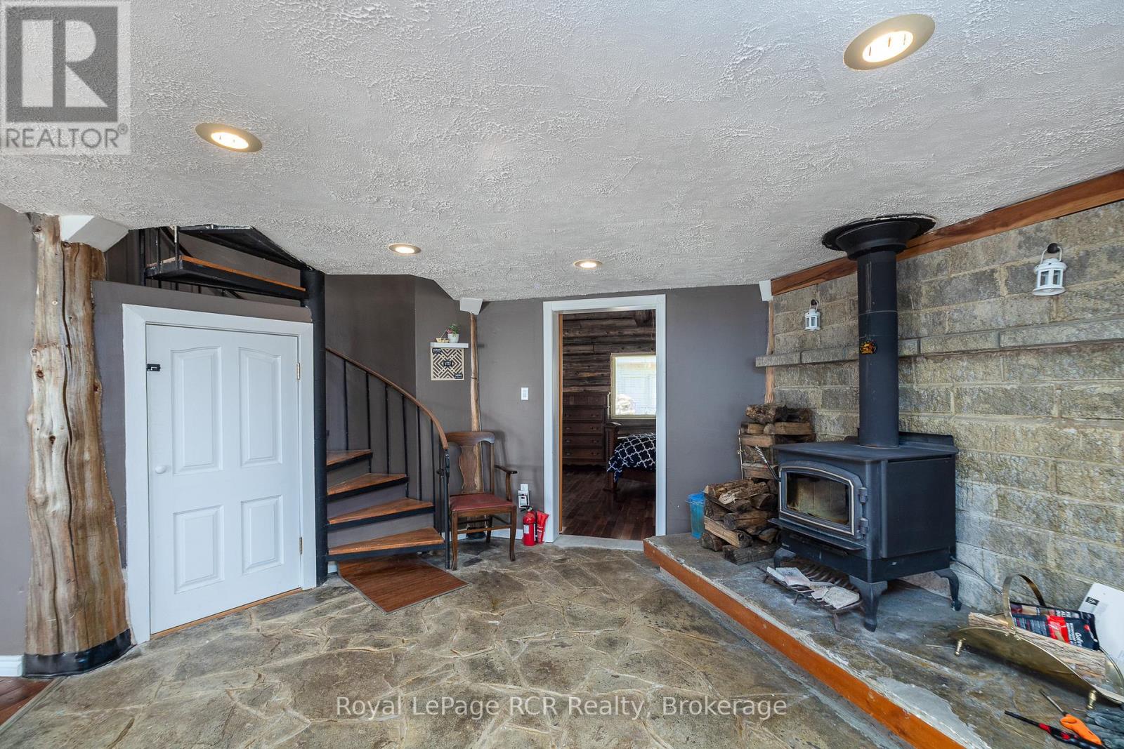 776318 Highway 10 Property Photo 16