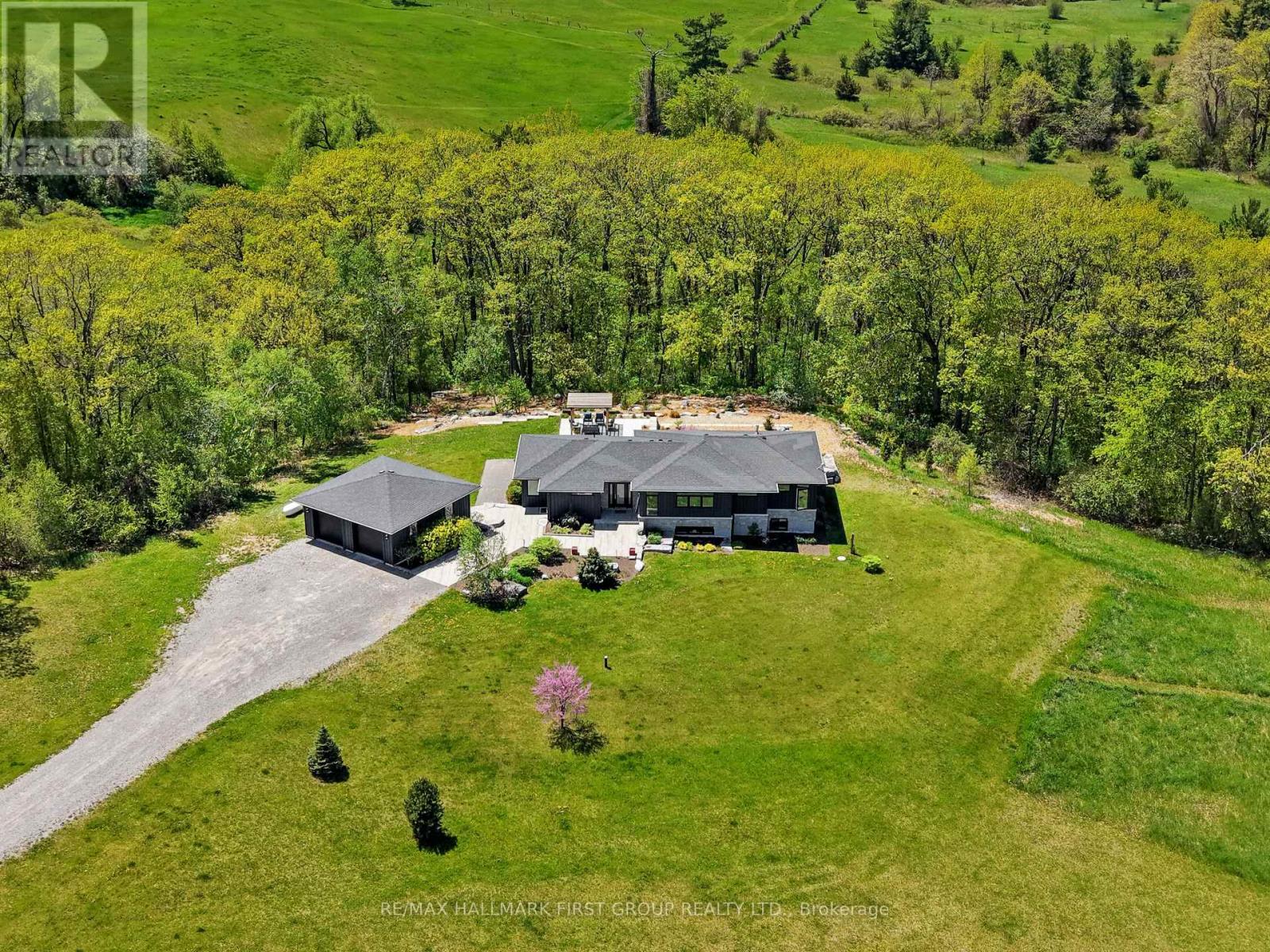 5206 Sully Road Property Photo 1