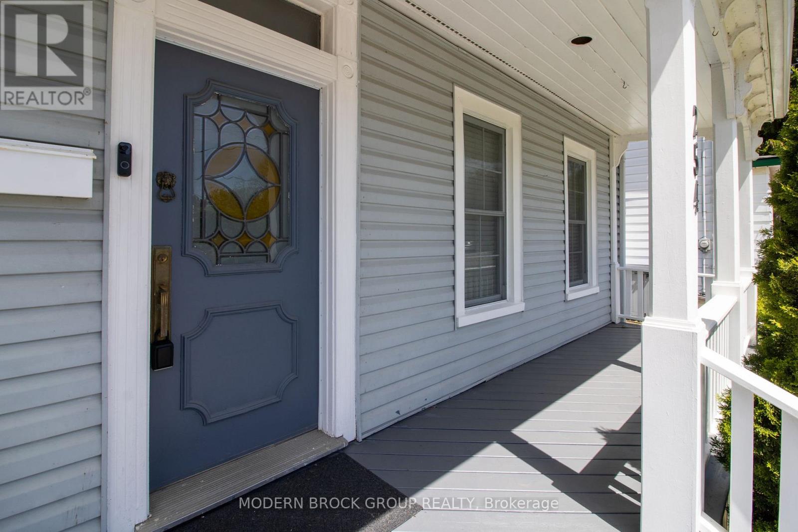 254 King Street E Property Photo 6