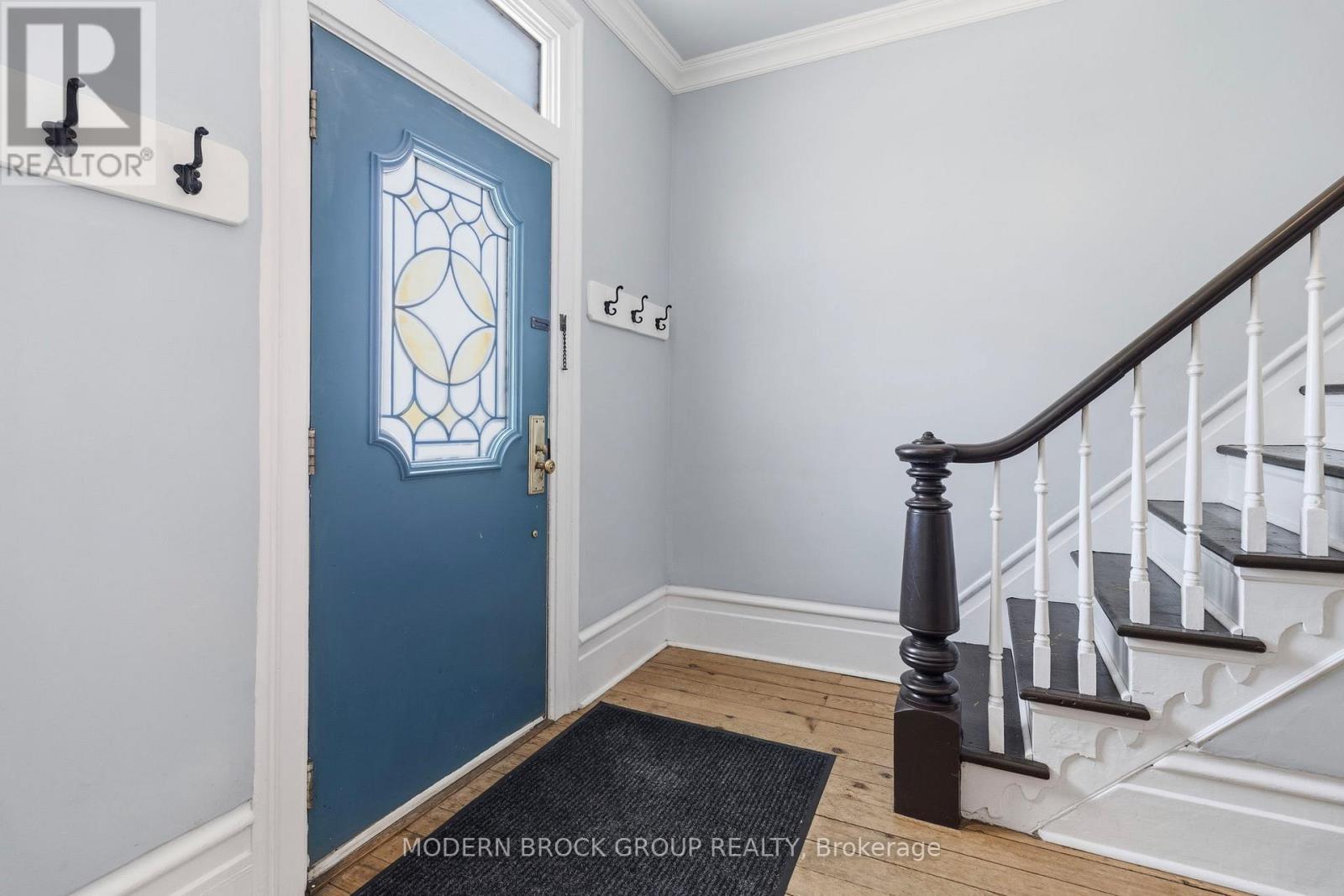 254 King Street E Property Photo 8