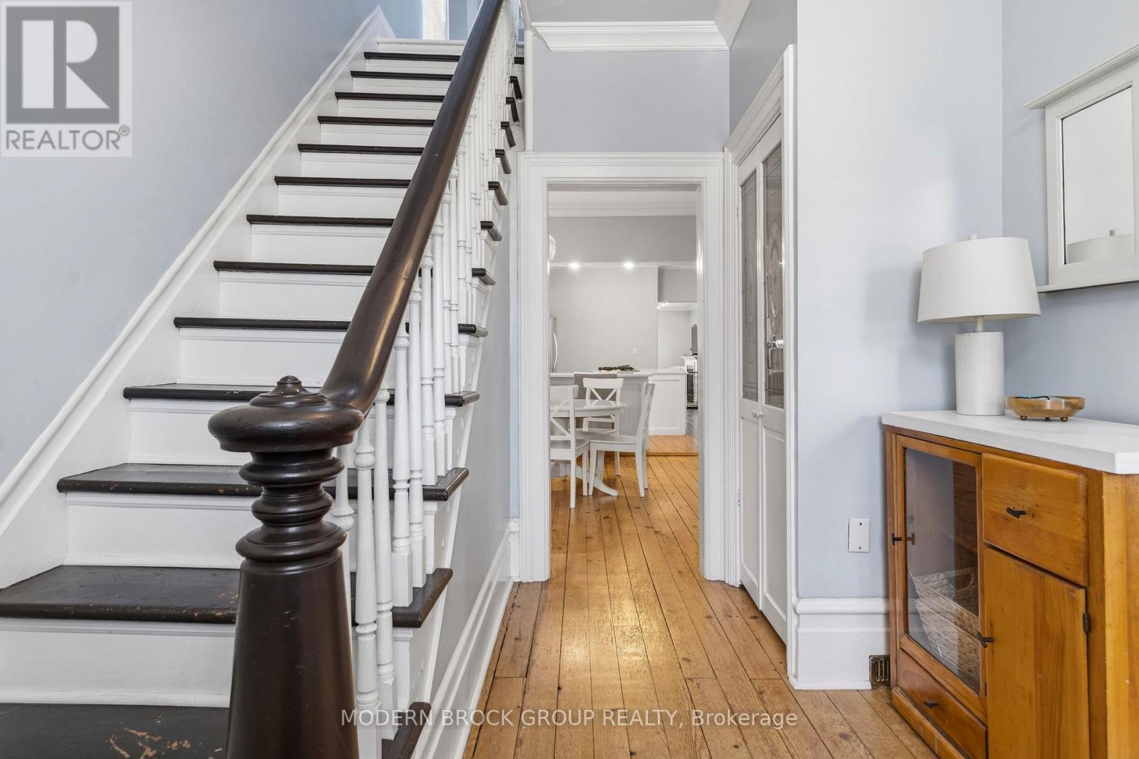 254 King Street E Property Photo 10