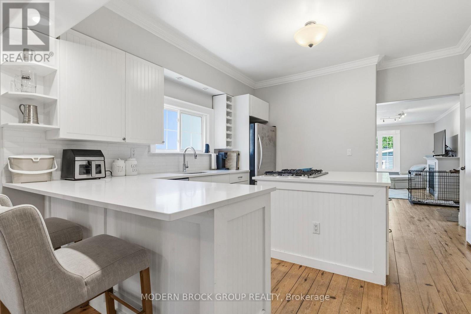 254 King Street E Property Photo 22