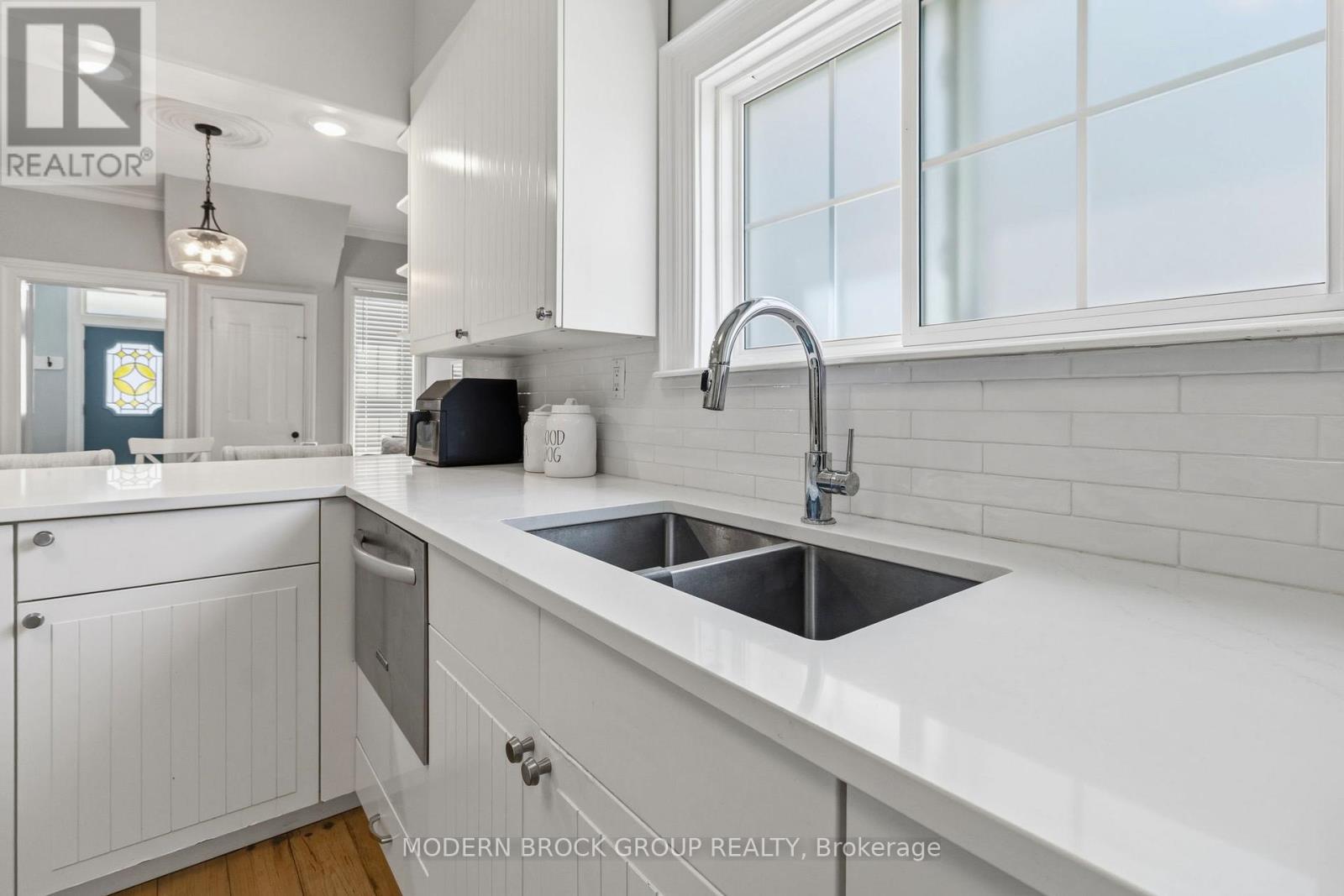 254 King Street E Property Photo 26