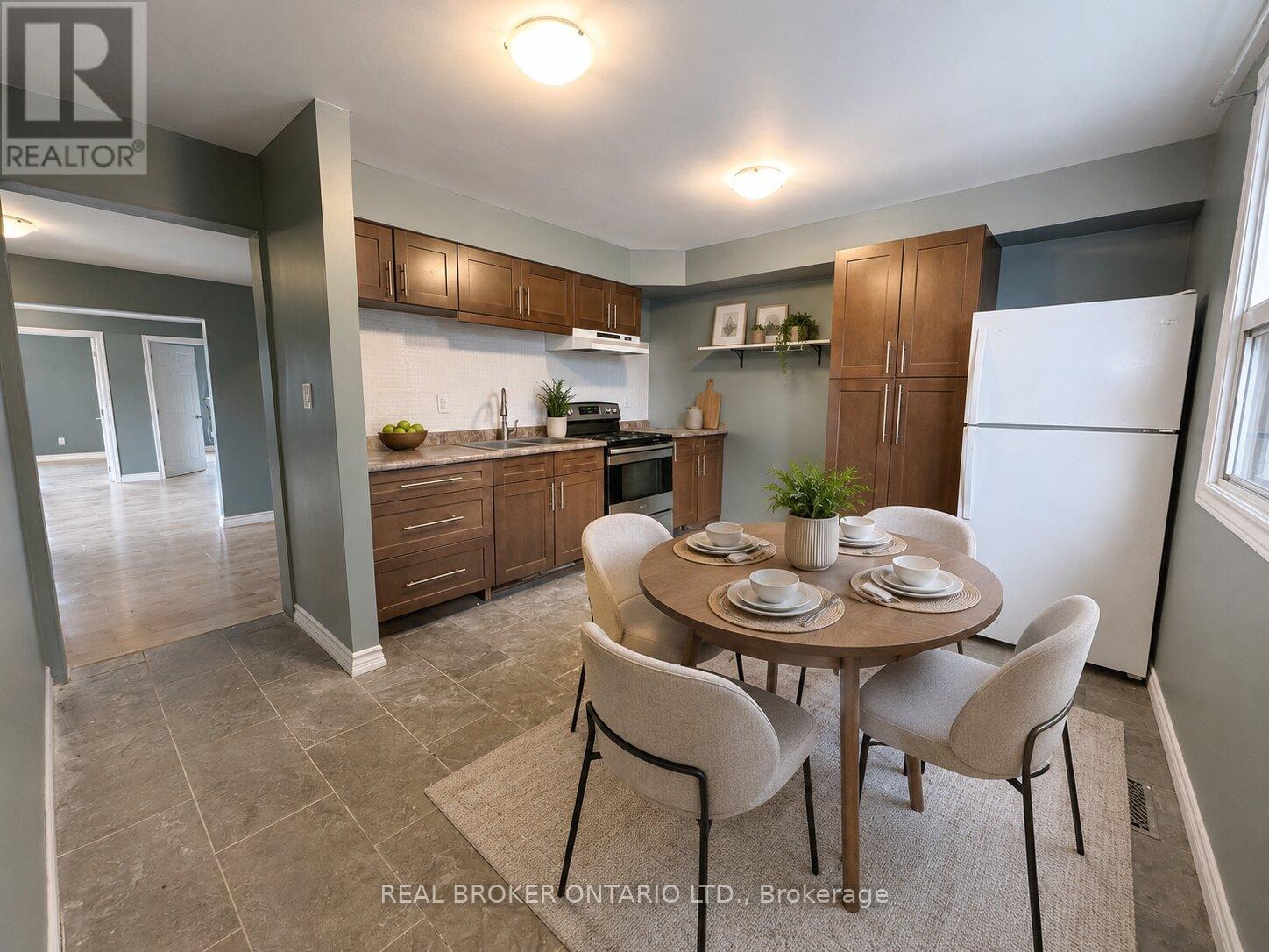 518 Cannon Street E Property Photo 9