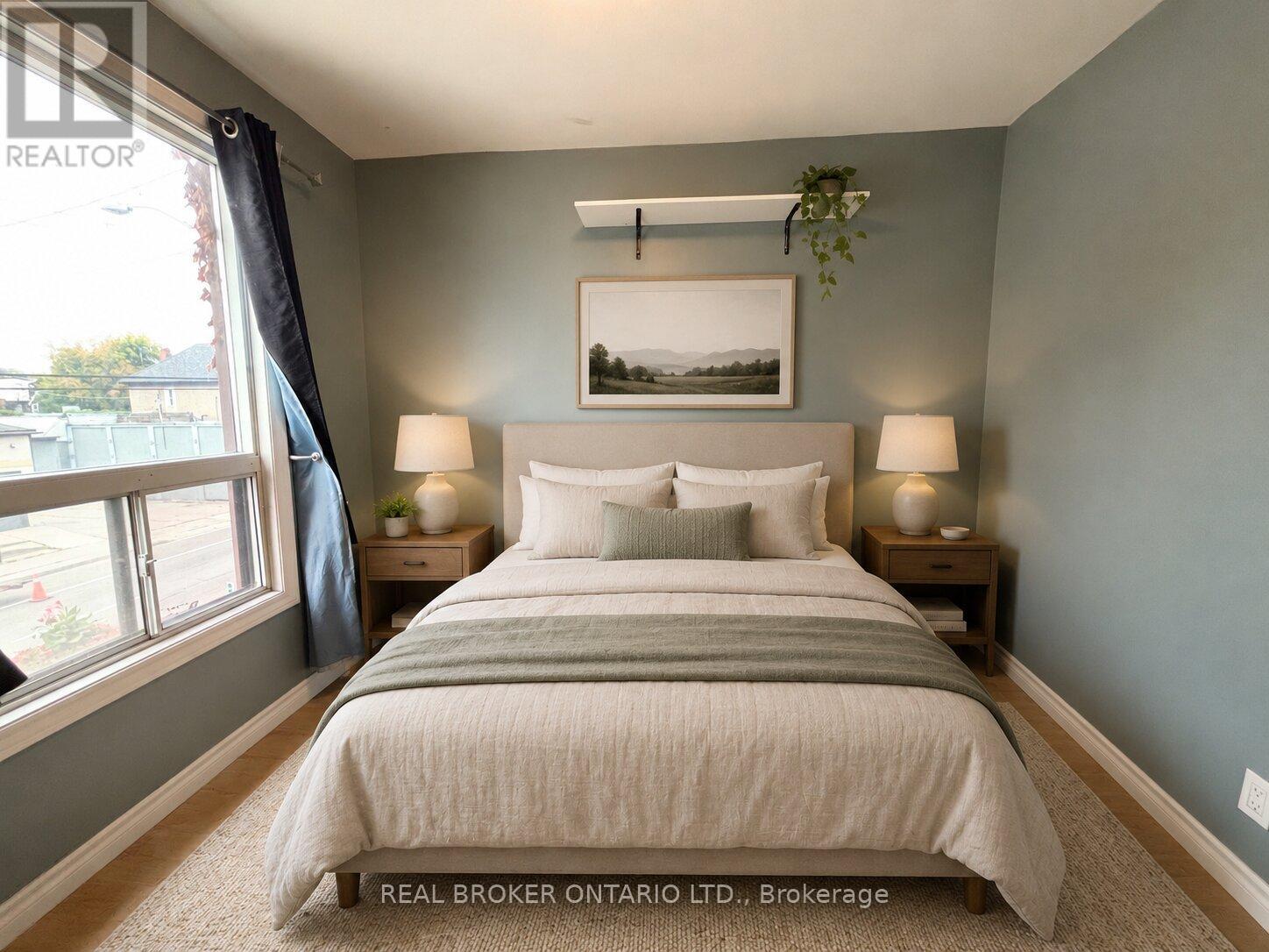 518 Cannon Street E Property Photo 12