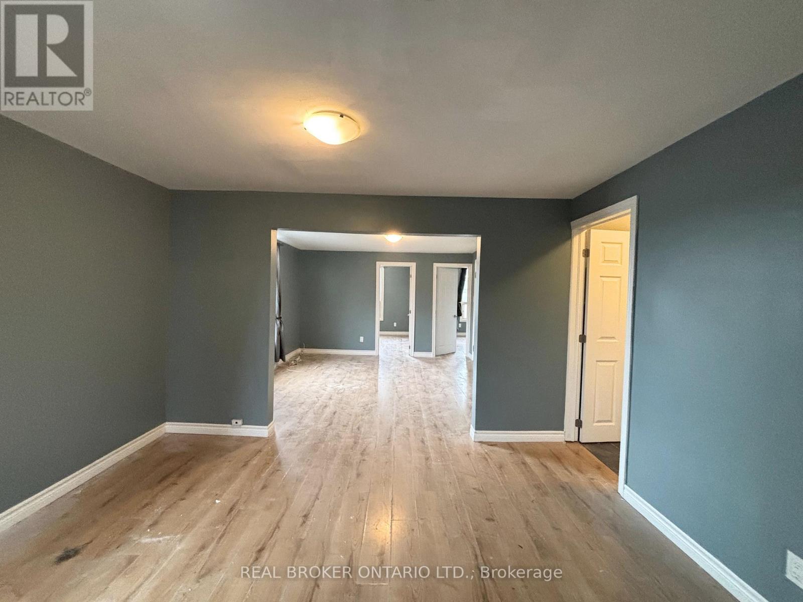 518 Cannon Street E Property Photo 17