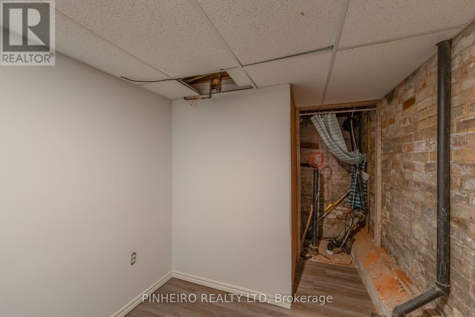 369 Hamilton Road Property Photo 29