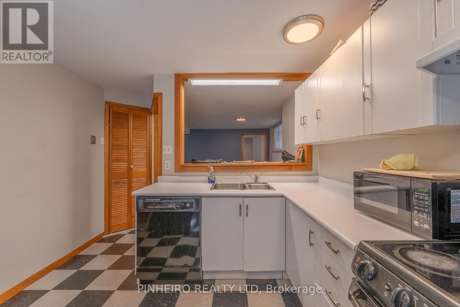 369 Hamilton Road Property Photo 38
