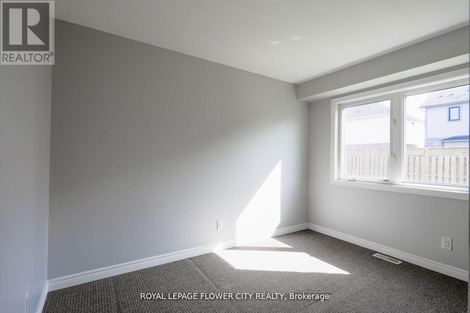 146 Winterberry Boulevard Property Photo 8