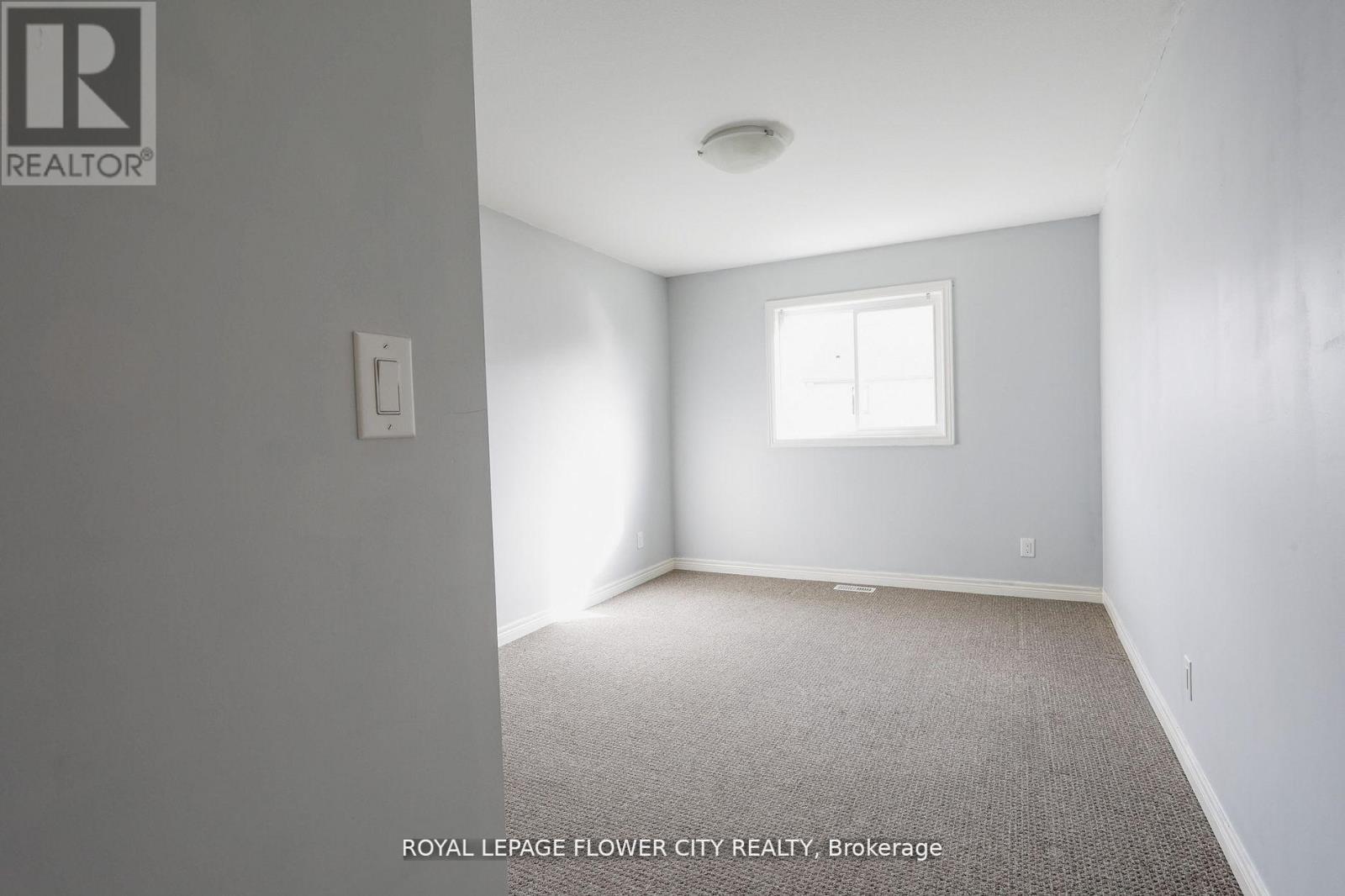 146 Winterberry Boulevard Property Photo 17