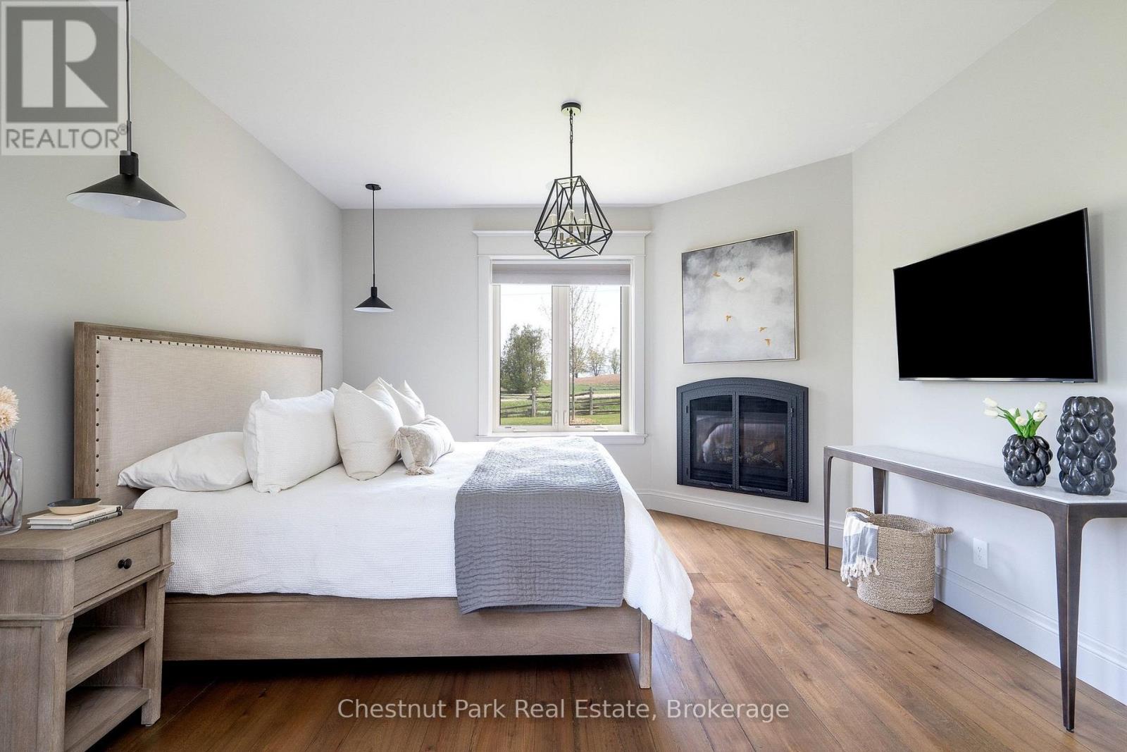 758510 2nd Line E Property Photo 28