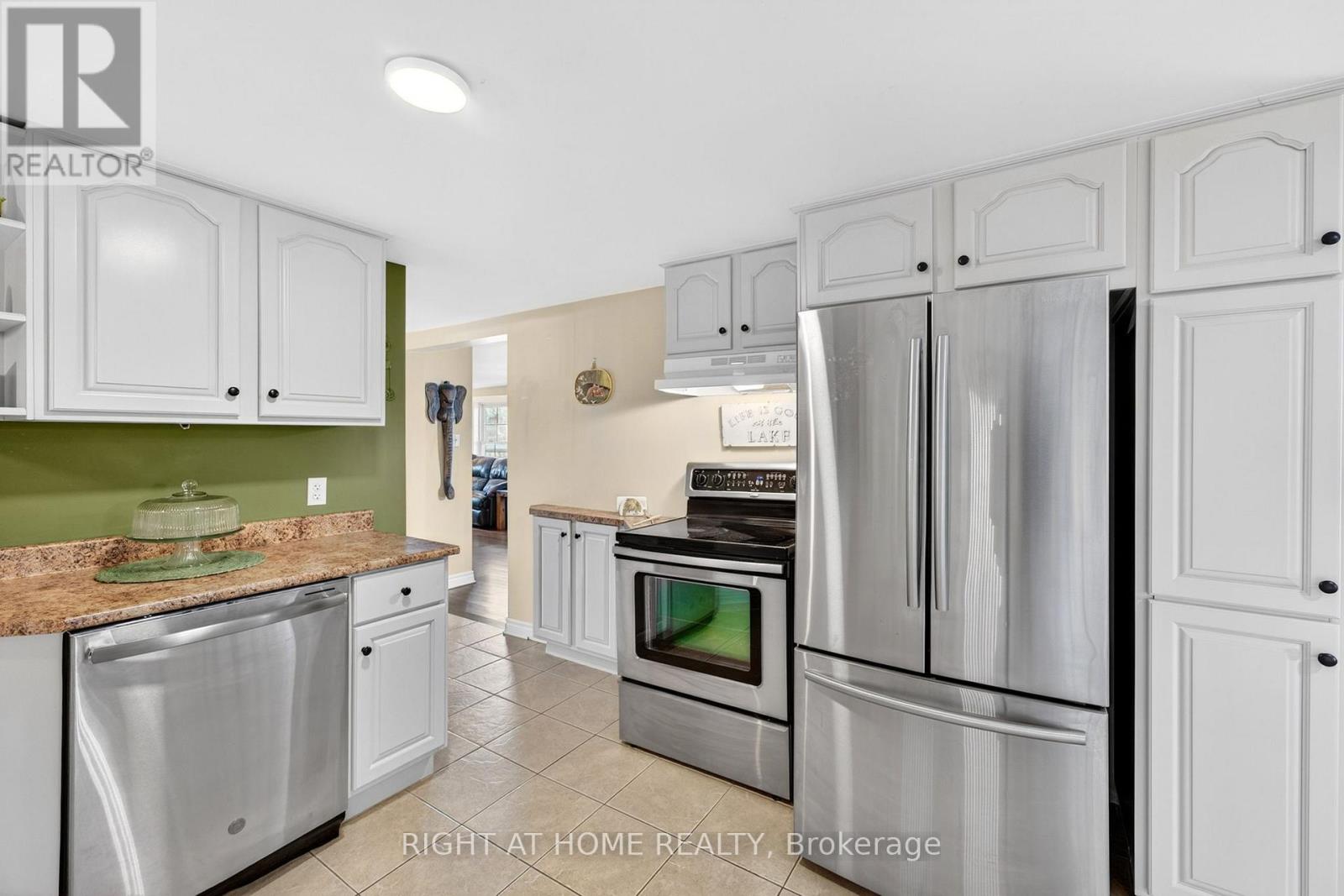 362 Short Point Road Property Photo 14
