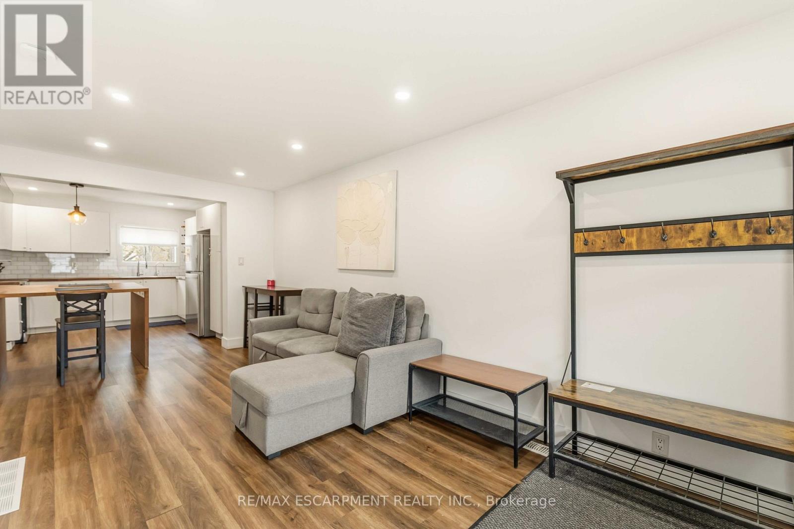 27 Edinburgh Avenue Property Photo 3
