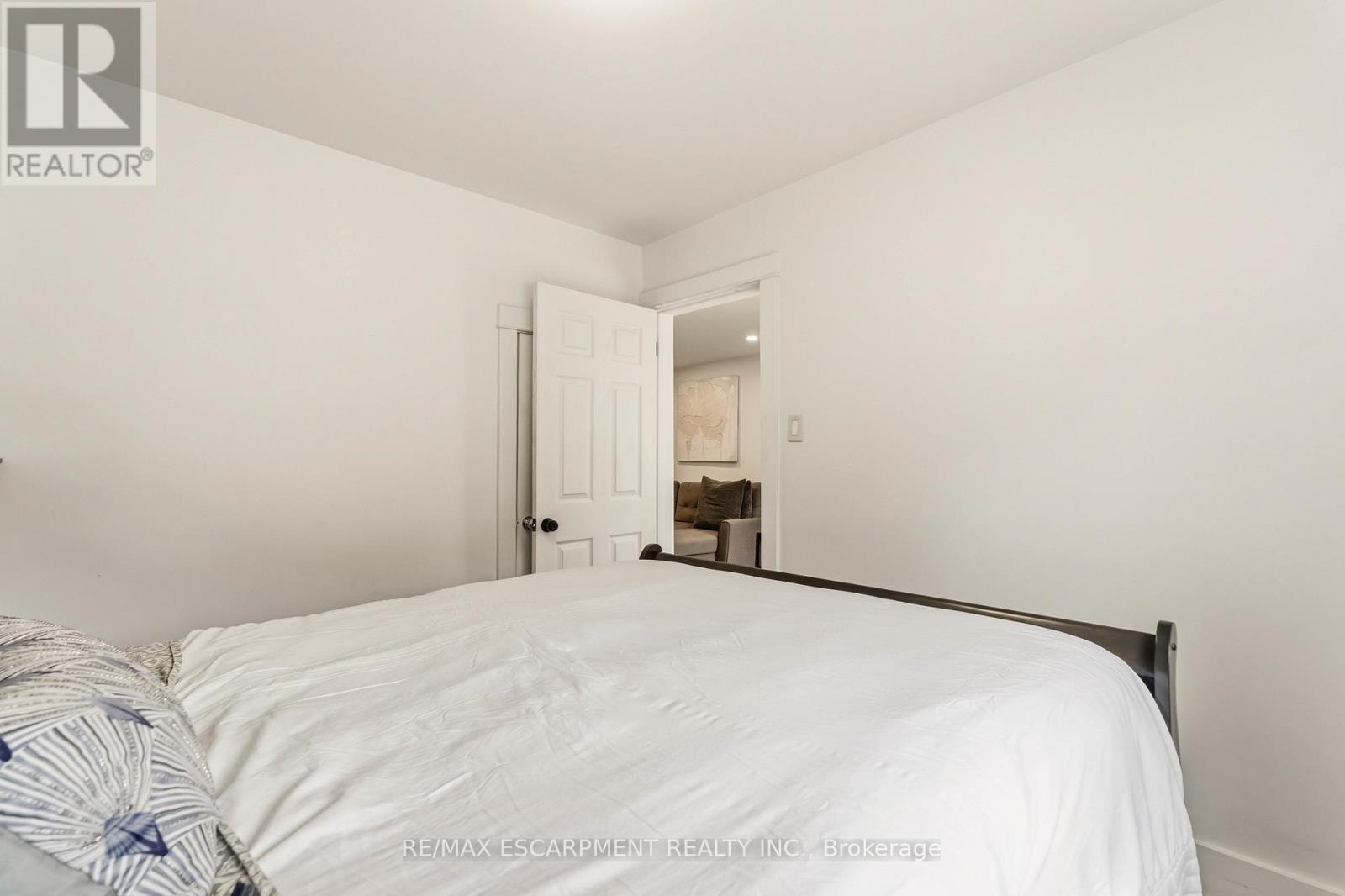 27 Edinburgh Avenue Property Photo 12